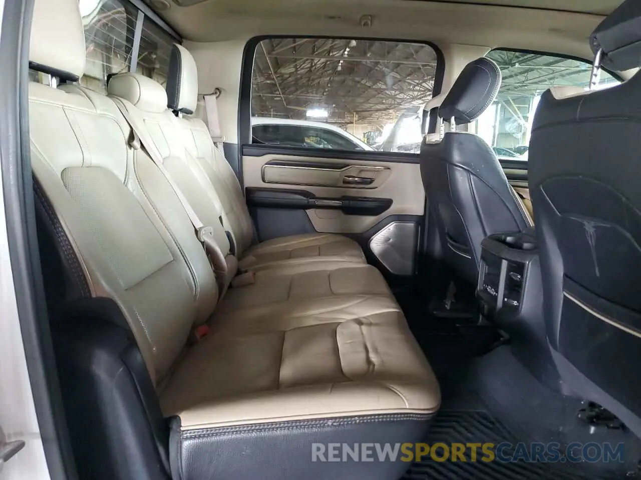 10 fotografías del automóvil dañado 1C6RREHT4KN771003 RAM 1500 2019
