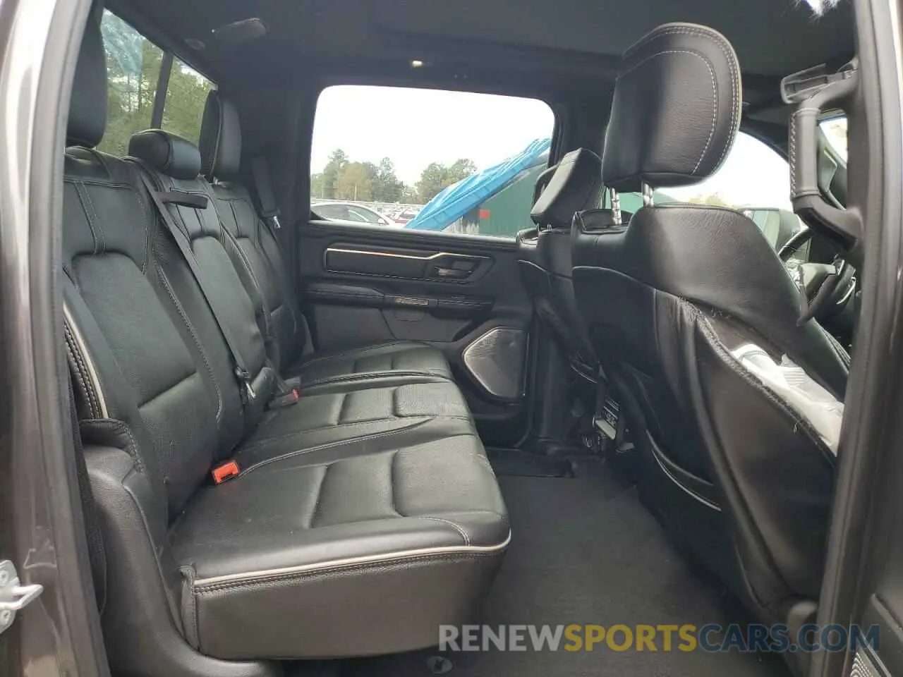 10 fotografías del automóvil dañado 1C6RREHT6KN827457 RAM 1500 2019