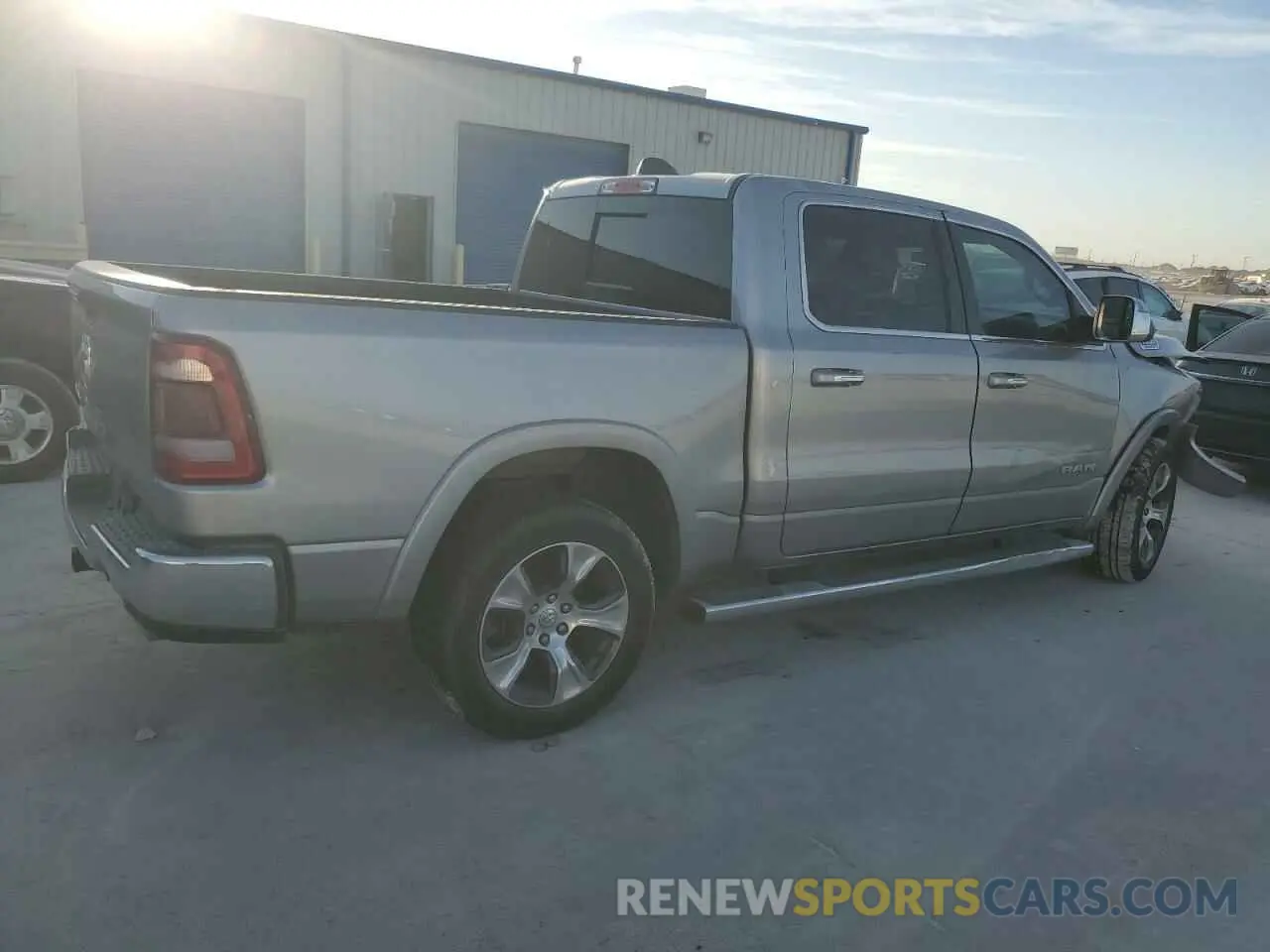 3 fotografías del automóvil dañado 1C6RREJT0KN508887 RAM 1500 2019