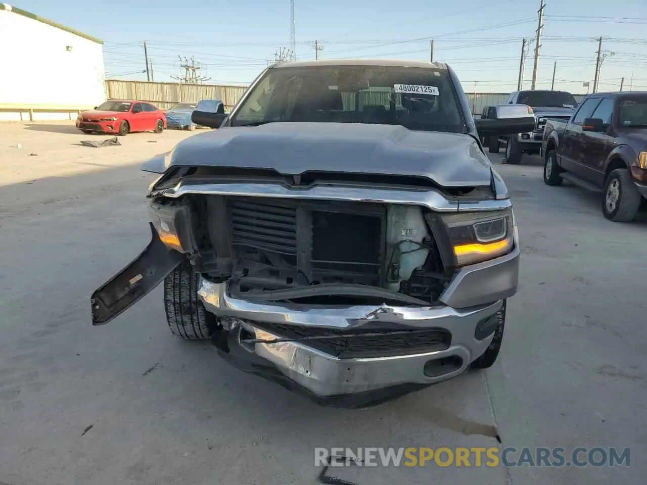 5 fotografías del automóvil dañado 1C6RREJT0KN508887 RAM 1500 2019