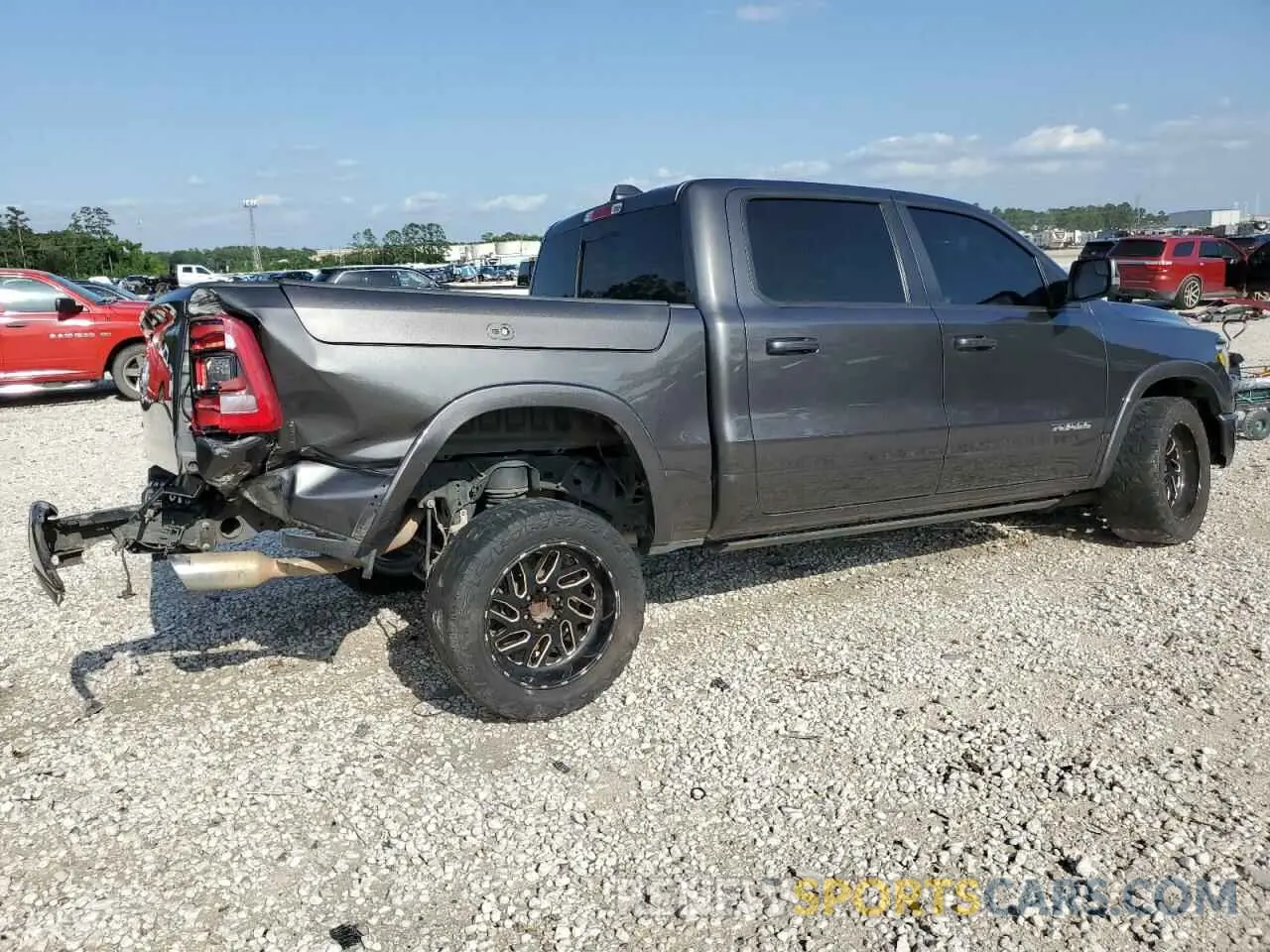 3 fotografías del automóvil dañado 1C6RREJT2KN792572 RAM 1500 2019