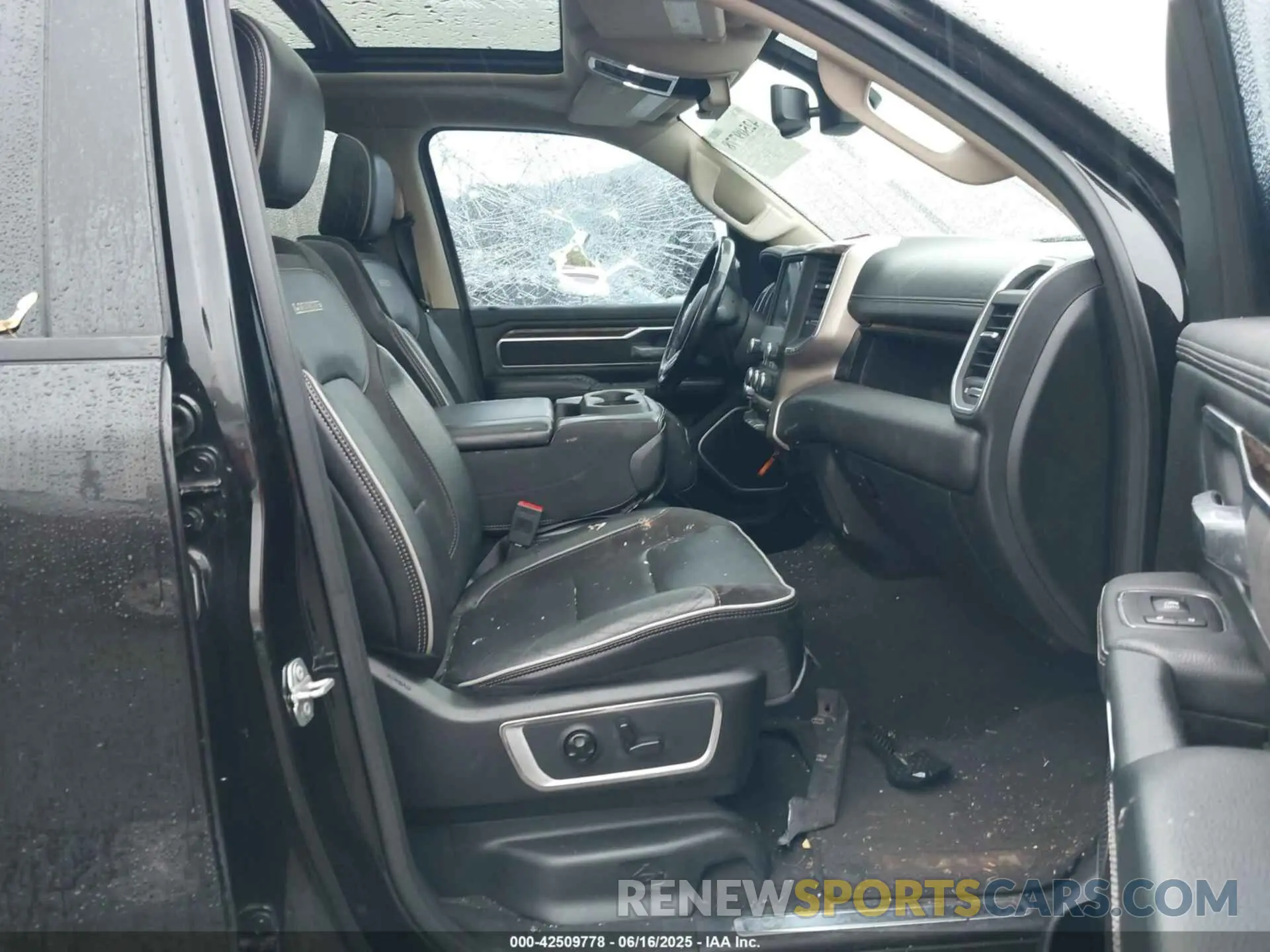 5 fotografías del automóvil dañado 1C6RREJT3KN502713 RAM 1500 2019