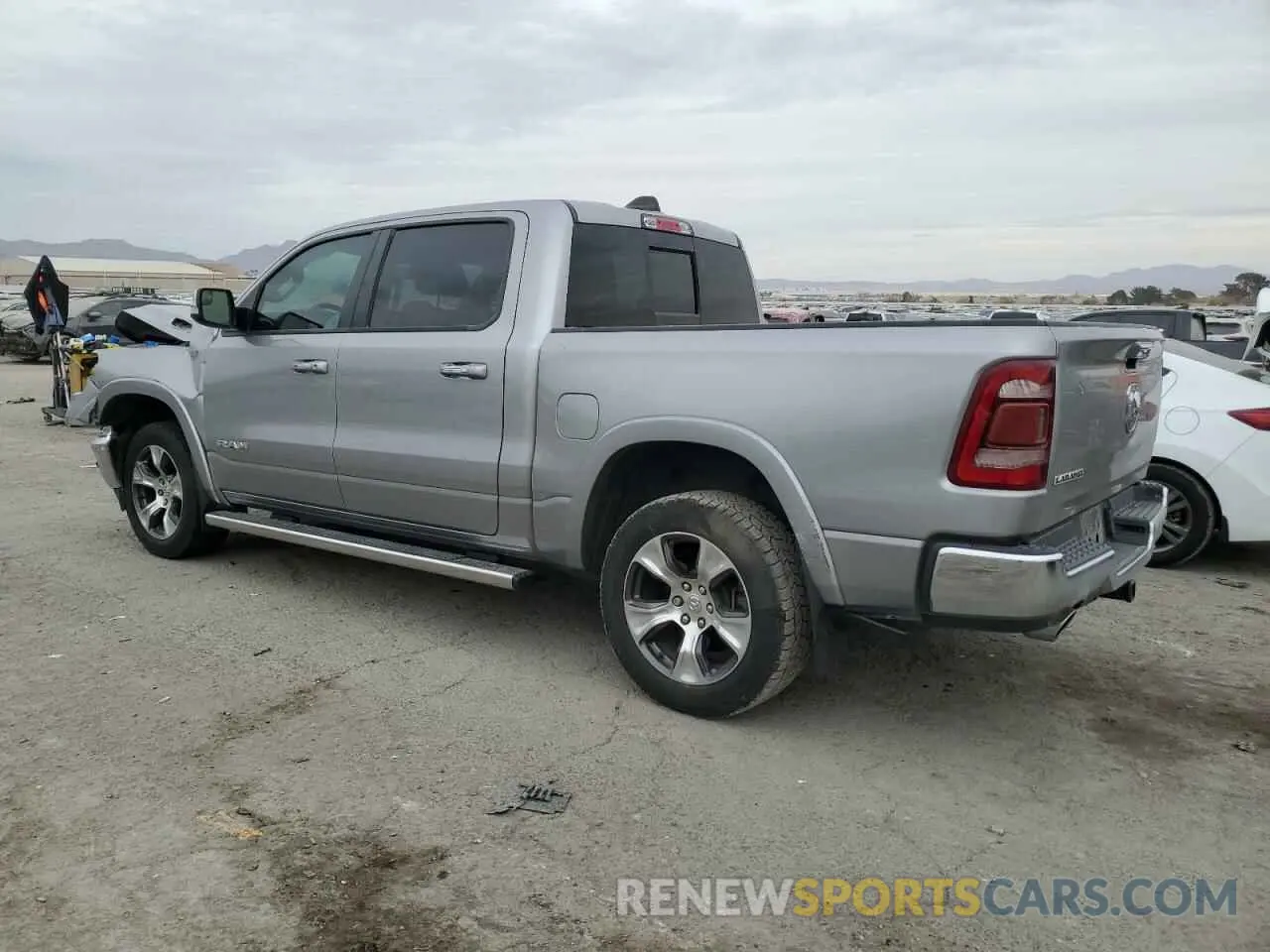 2 fotografías del automóvil dañado 1C6RREJT3KN506874 RAM 1500 2019