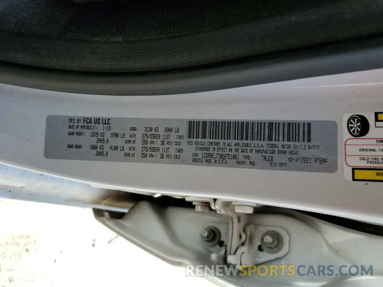 12 fotografías del automóvil dañado 1C6RREJT3KN751061 RAM 1500 2019