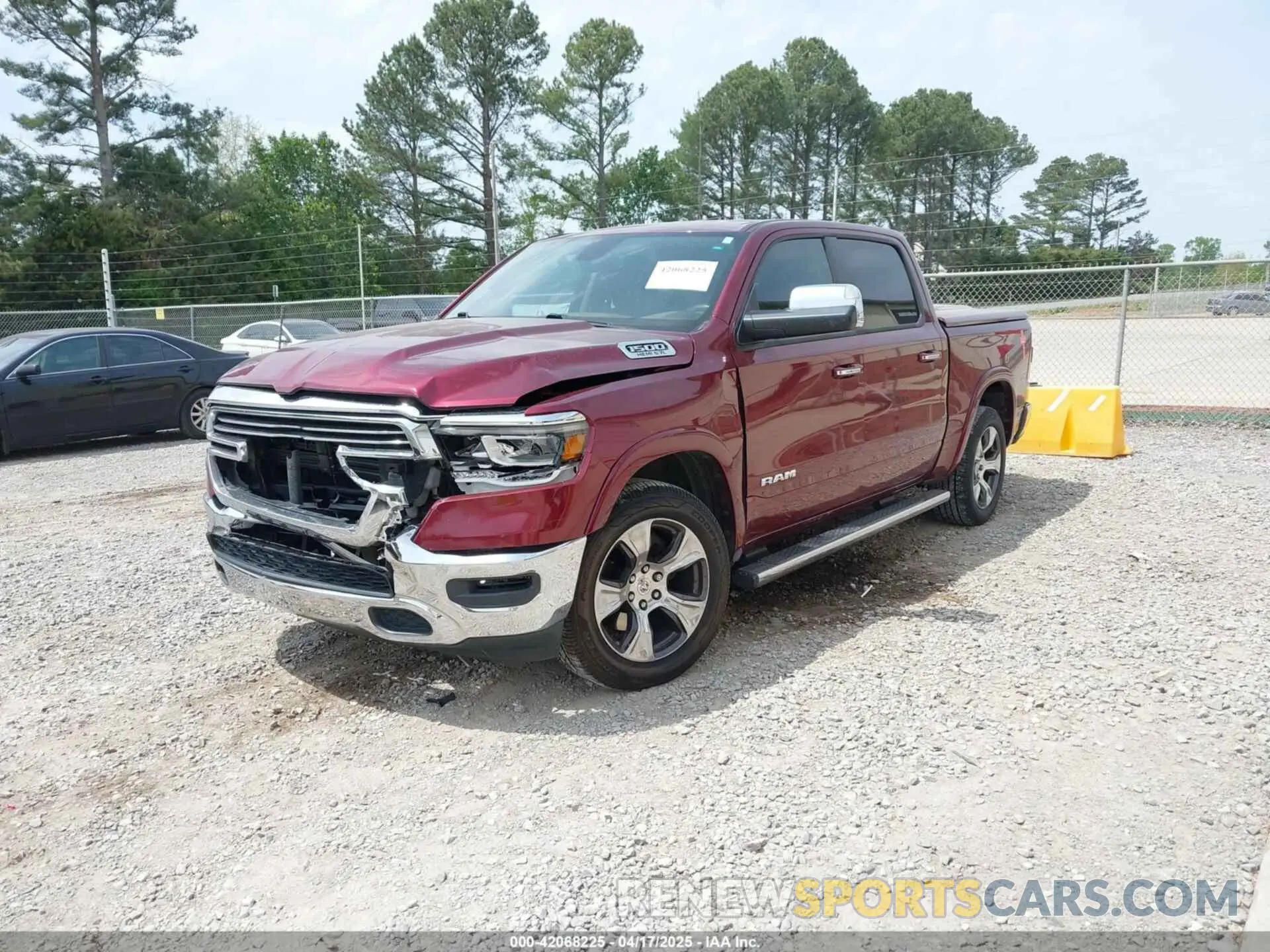2 fotografías del automóvil dañado 1C6RREJT7KN535035 RAM 1500 2019