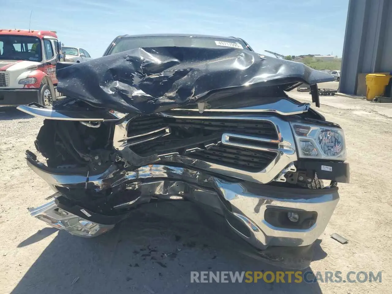 5 fotografías del automóvil dañado 1C6RREMT2KN730388 RAM 1500 2019