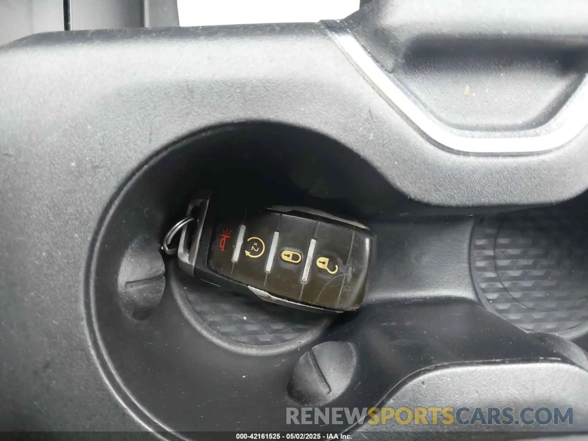 11 fotografías del automóvil dañado 1C6RREMT7KN891111 RAM 1500 2019