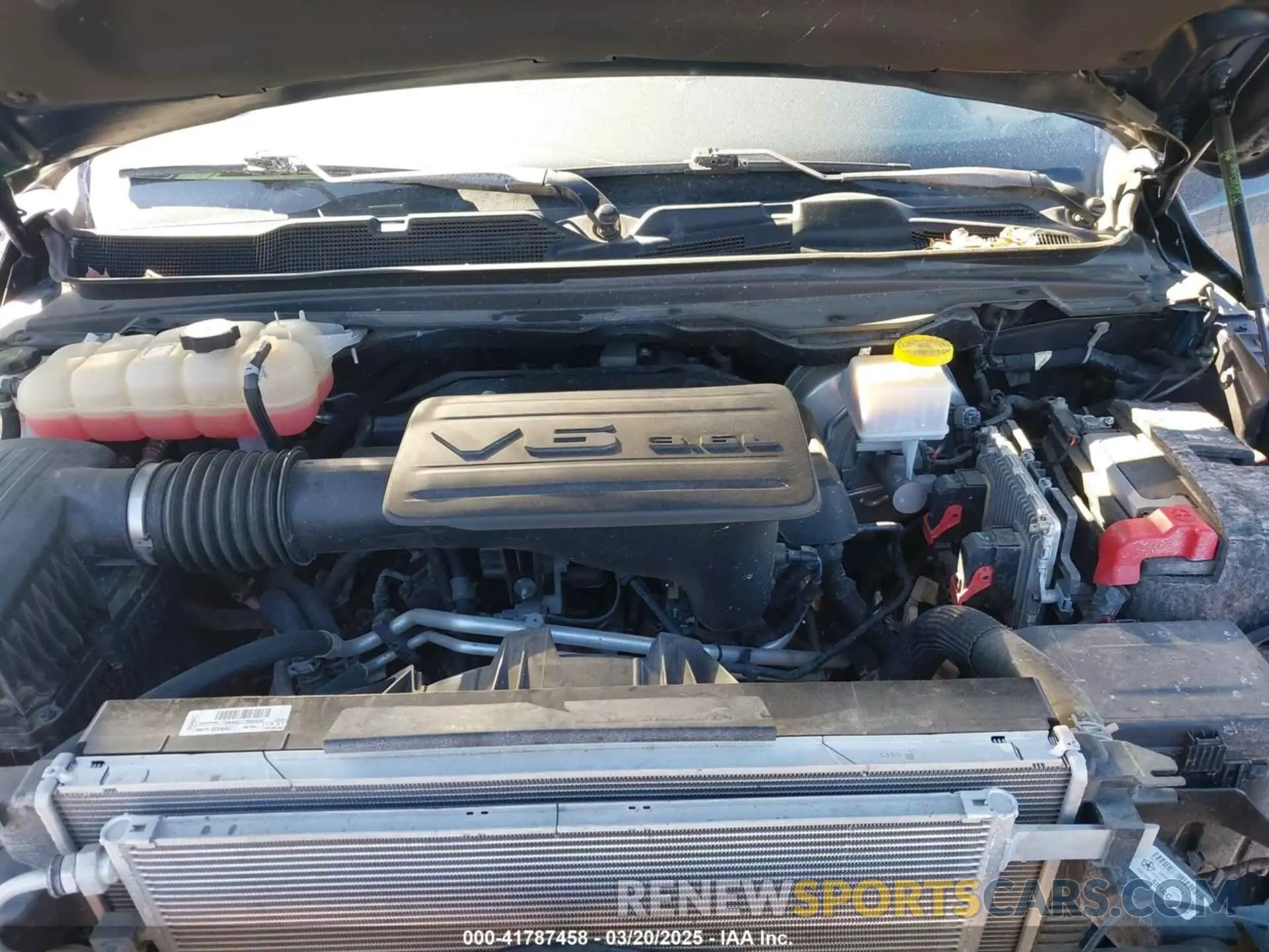 10 fotografías del automóvil dañado 1C6RRFBG4KN916221 RAM 1500 2019