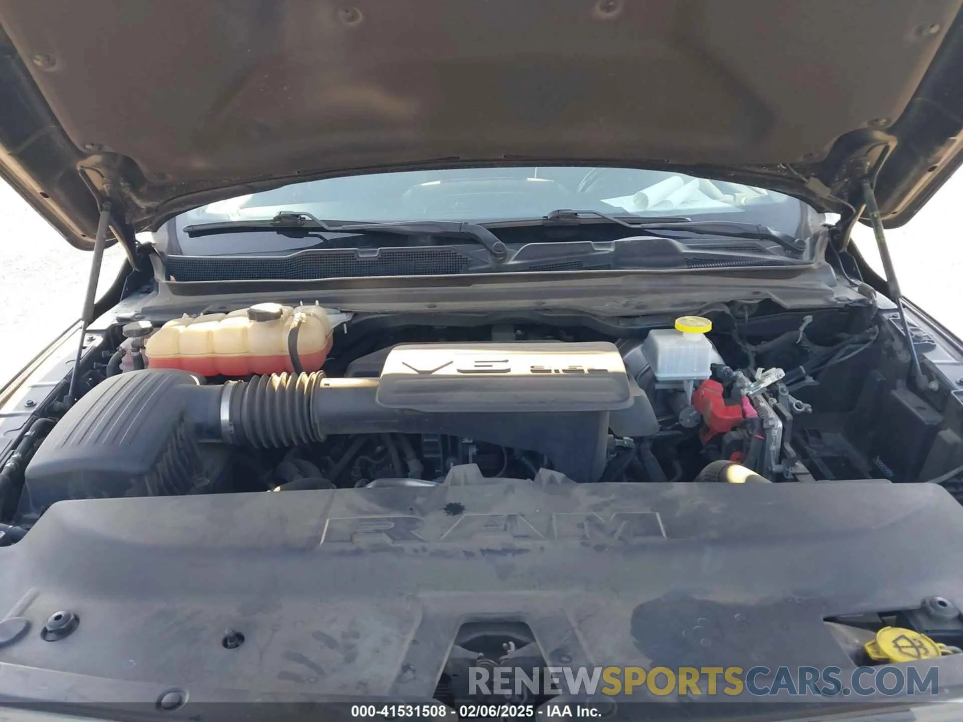 10 fotografías del automóvil dañado 1C6RRFBG5KN783940 RAM 1500 2019