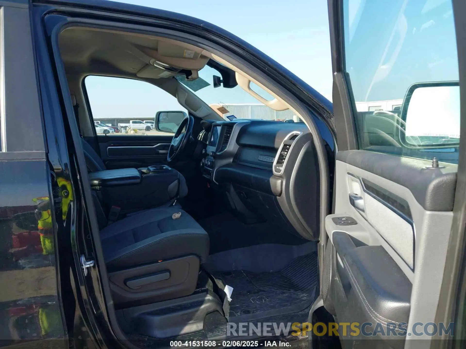 5 fotografías del automóvil dañado 1C6RRFBG5KN783940 RAM 1500 2019