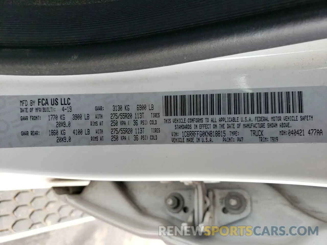 13 fotografías del automóvil dañado 1C6RRFFG0KN818815 RAM 1500 2019