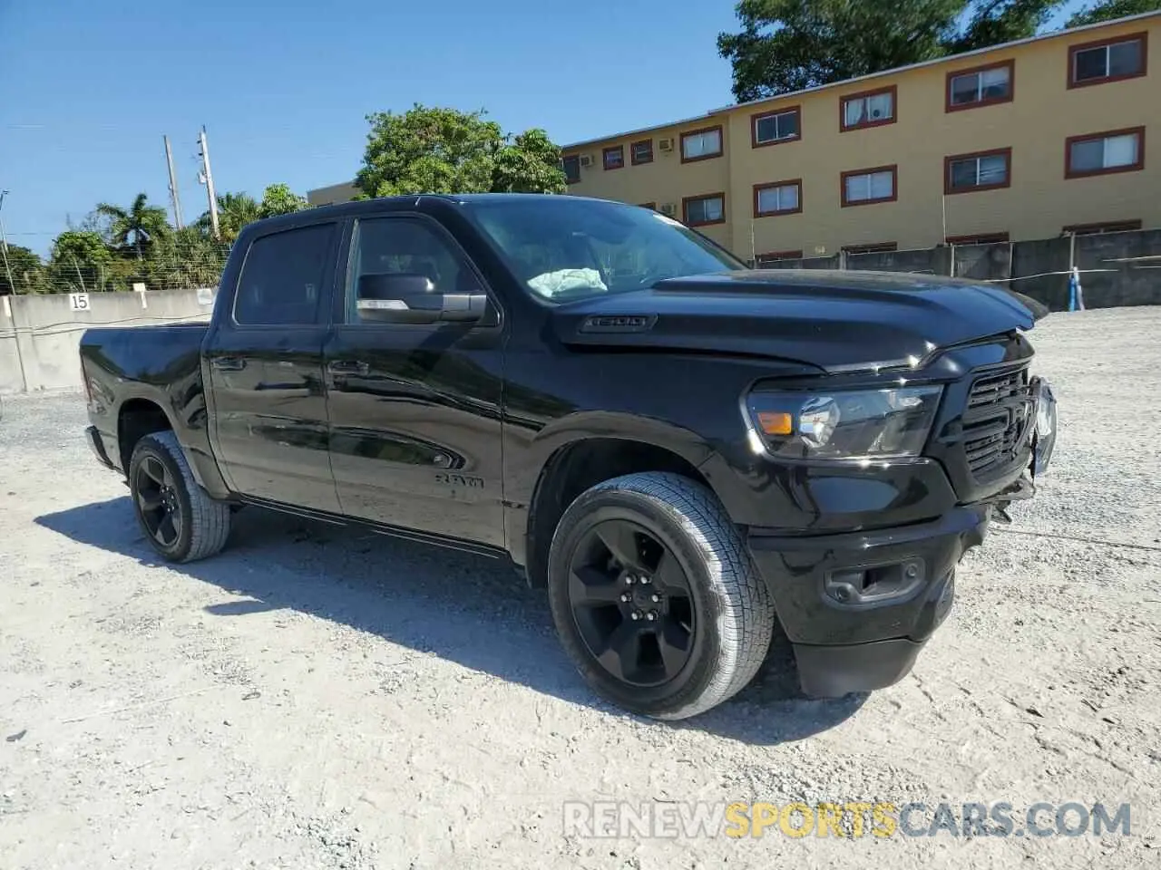 4 fotografías del automóvil dañado 1C6RRFFG0KN857081 RAM 1500 2019