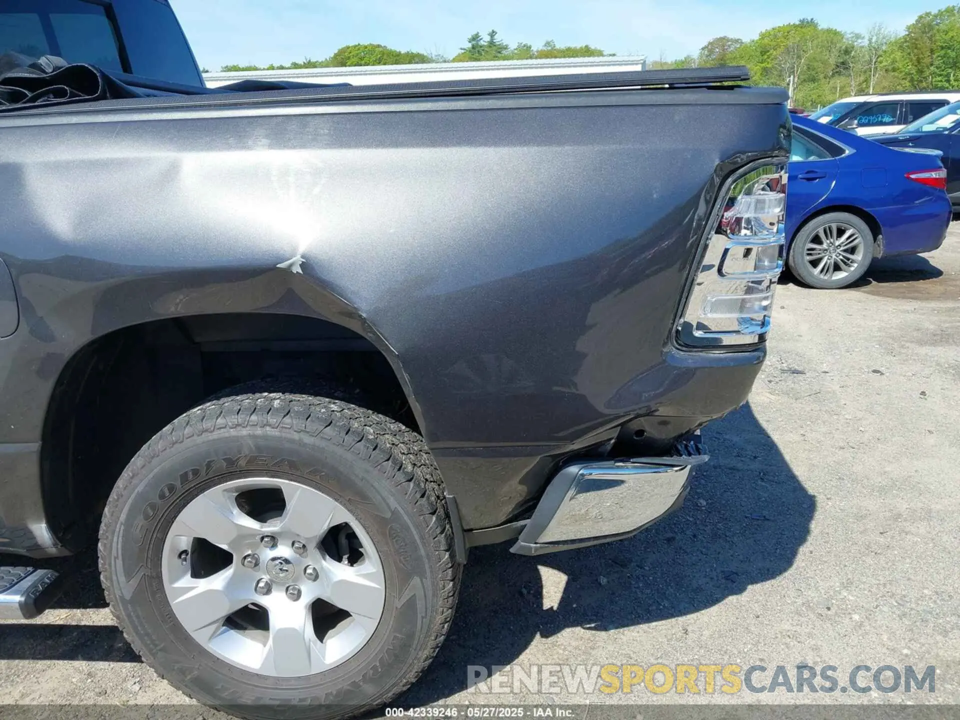 18 fotografías del automóvil dañado 1C6RRFFG1KN699043 RAM 1500 2019