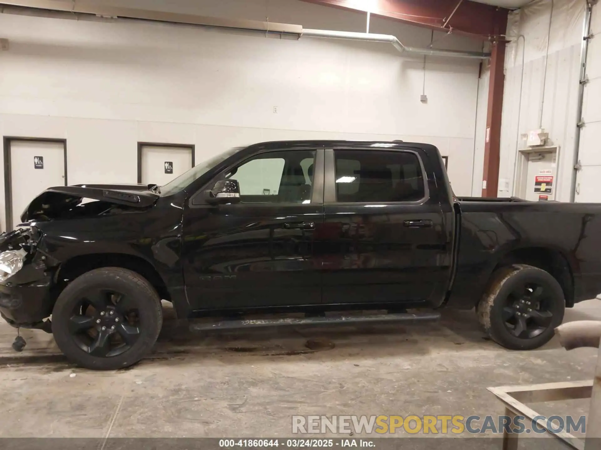 13 fotografías del automóvil dañado 1C6RRFFG2KN847023 RAM 1500 2019