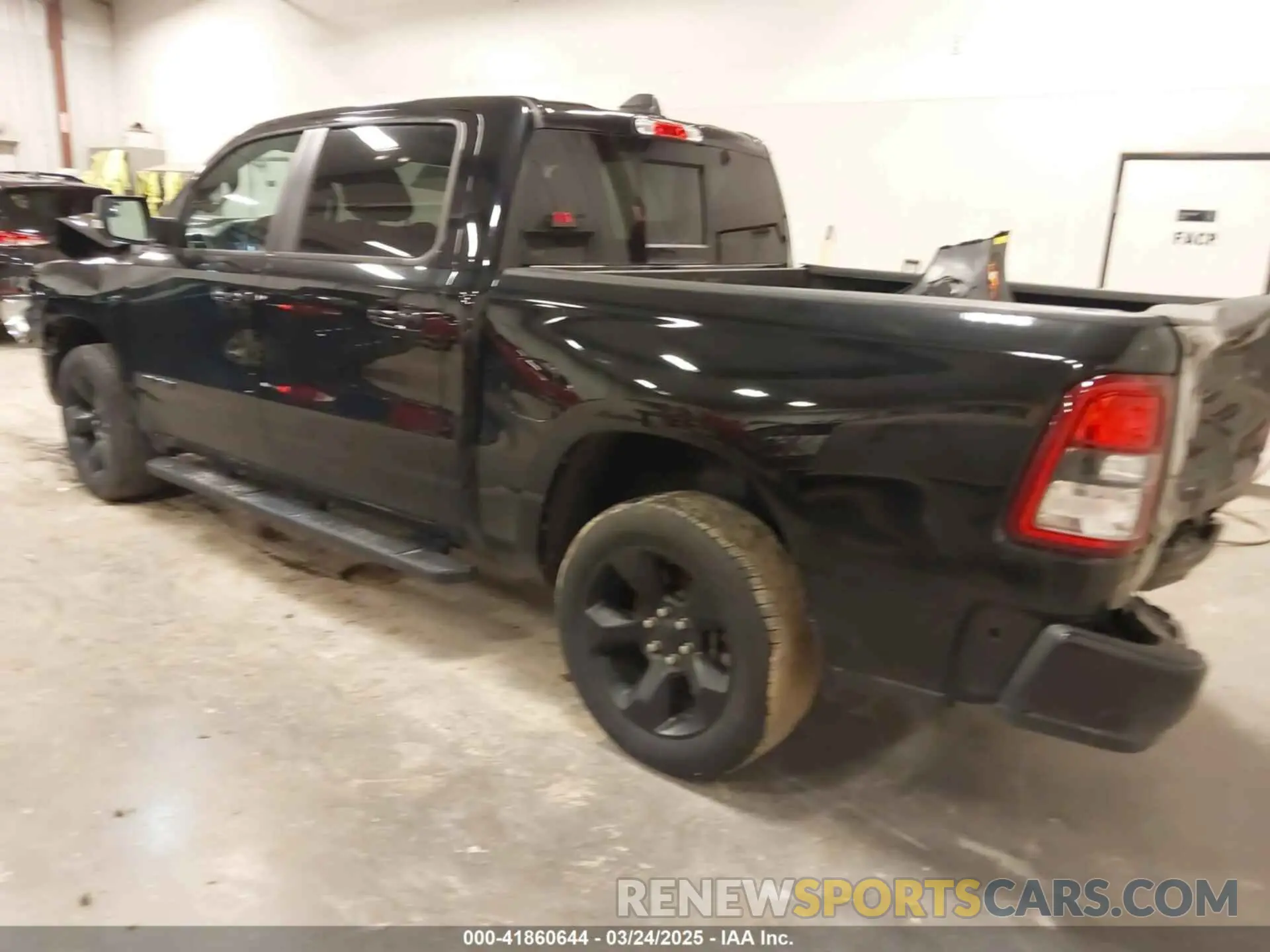3 fotografías del automóvil dañado 1C6RRFFG2KN847023 RAM 1500 2019