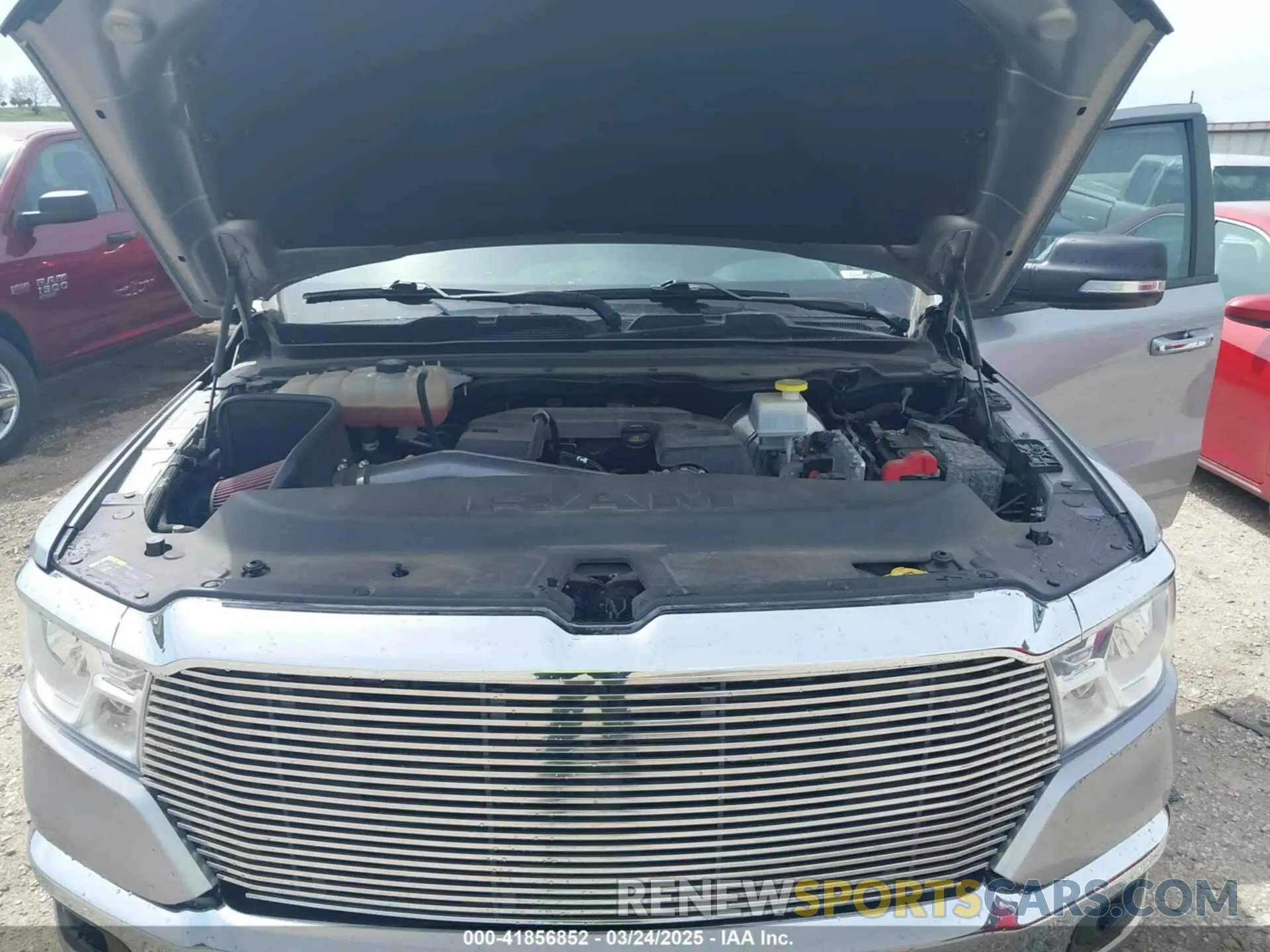 10 fotografías del automóvil dañado 1C6RRFFG3KN647381 RAM 1500 2019