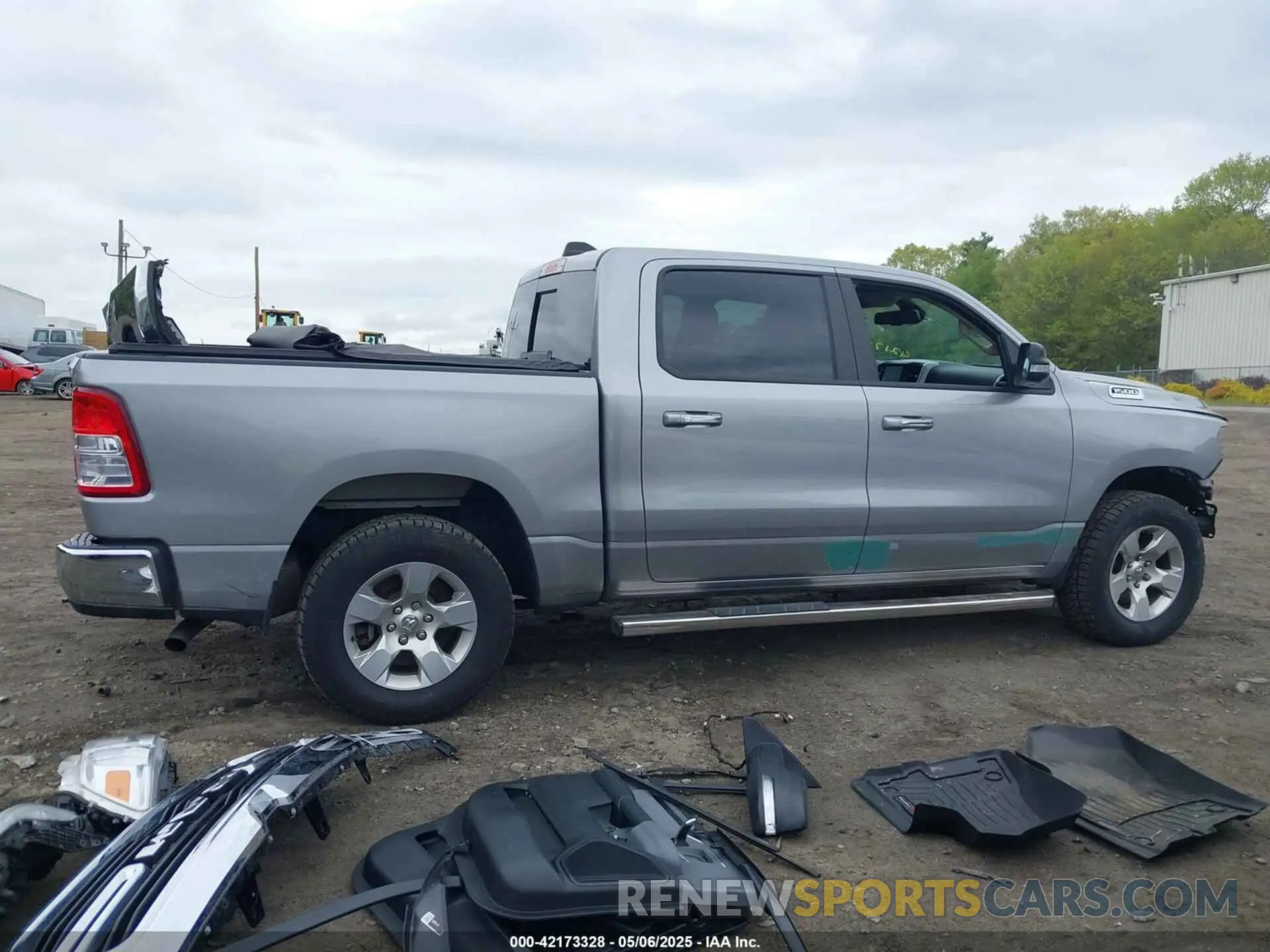 14 fotografías del automóvil dañado 1C6RRFFG7KN699046 RAM 1500 2019