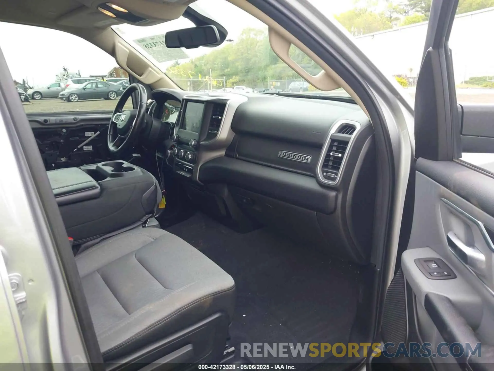 5 fotografías del automóvil dañado 1C6RRFFG7KN699046 RAM 1500 2019