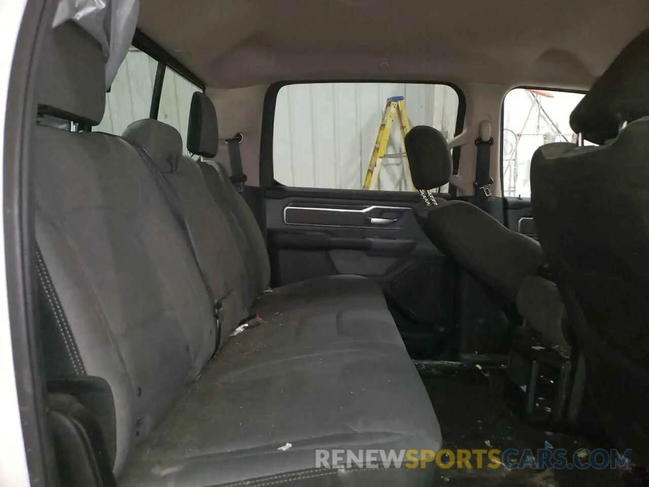 10 fotografías del automóvil dañado 1C6RRFFG9KN702058 RAM 1500 2019