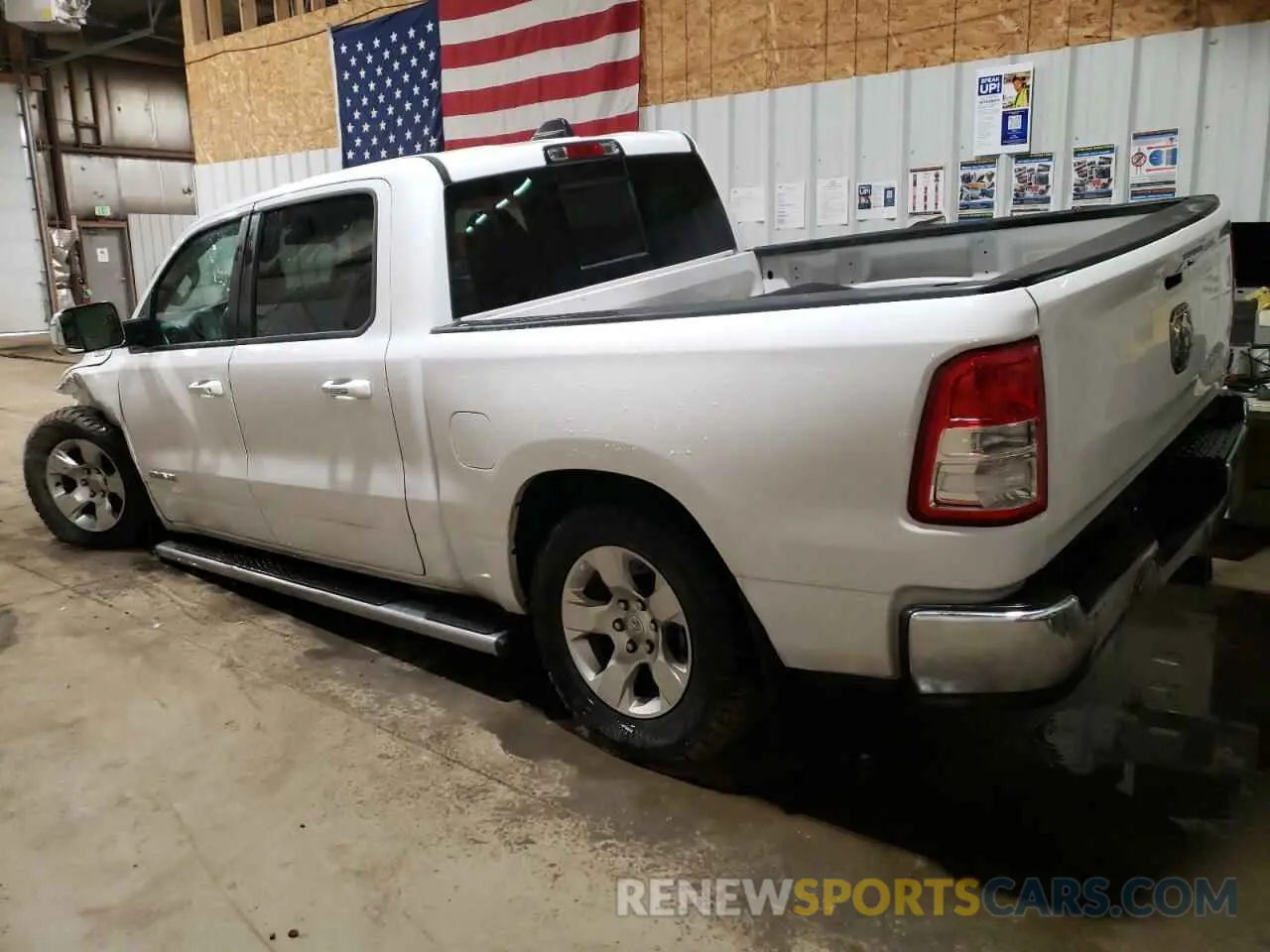 2 fotografías del automóvil dañado 1C6RRFFG9KN702058 RAM 1500 2019
