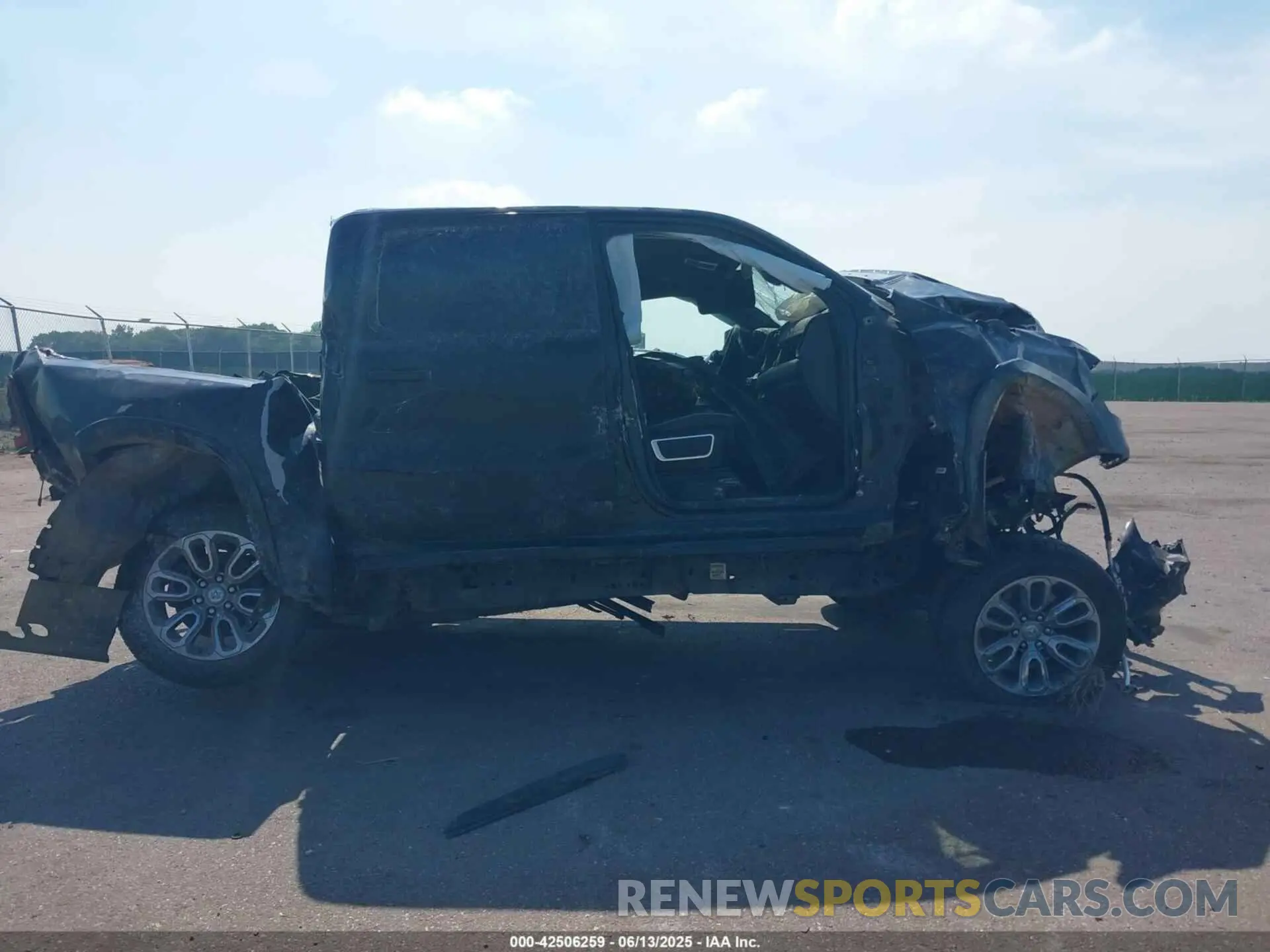 13 fotografías del automóvil dañado 1C6RRFJG0KN876494 RAM 1500 2019