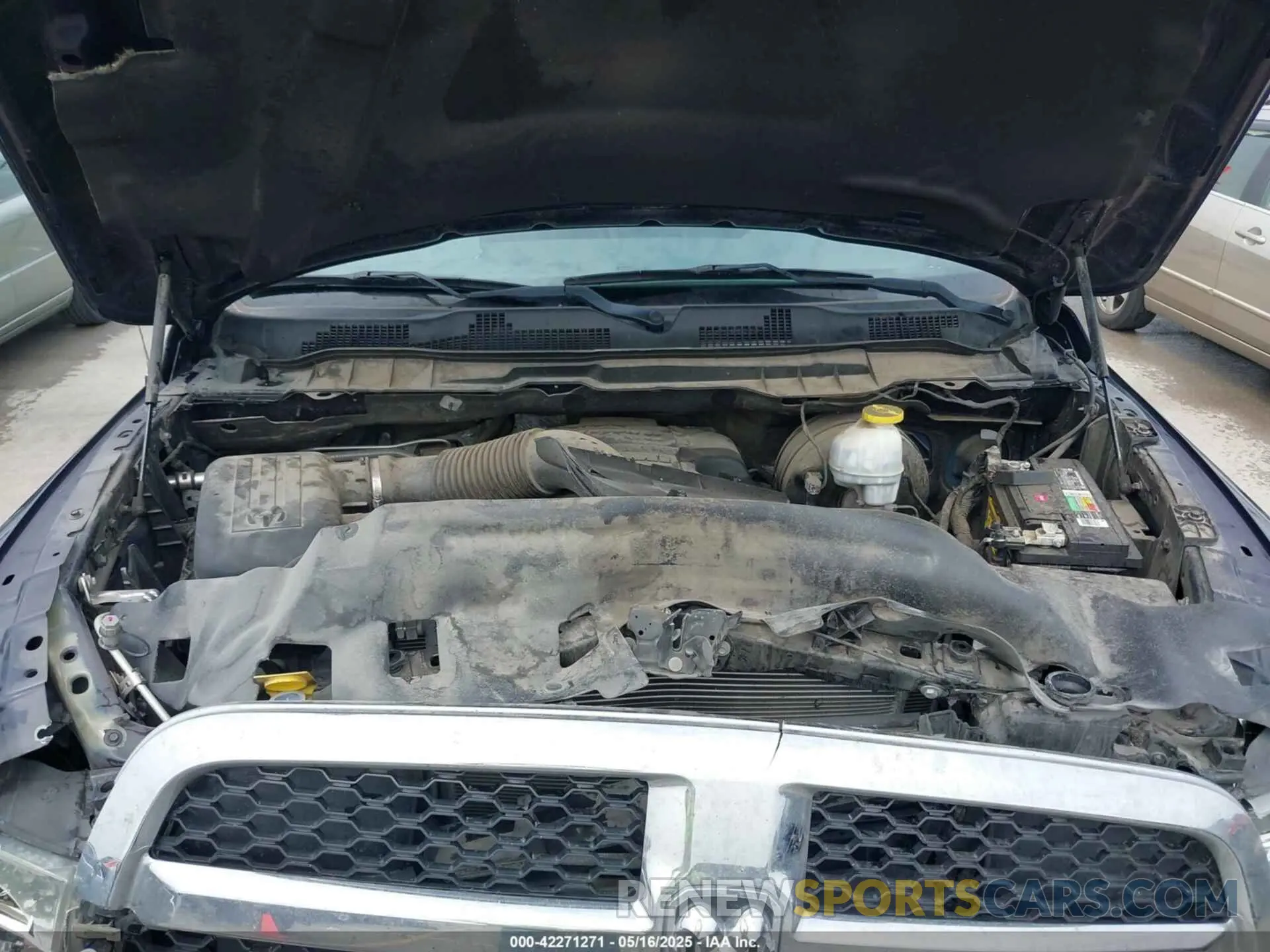 10 fotografías del automóvil dañado 1C6RRFKT8KS532487 RAM 1500 2019