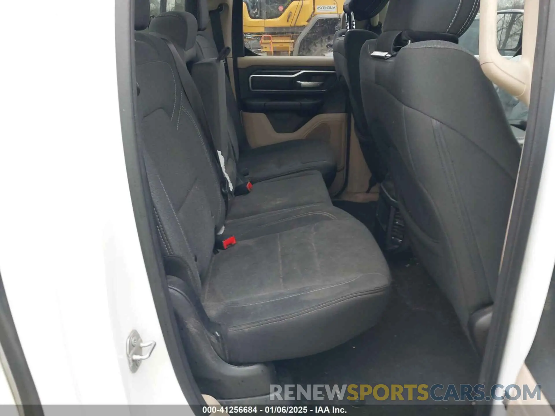 8 fotografías del automóvil dañado 1C6SRFBT0KN822299 RAM 1500 2019