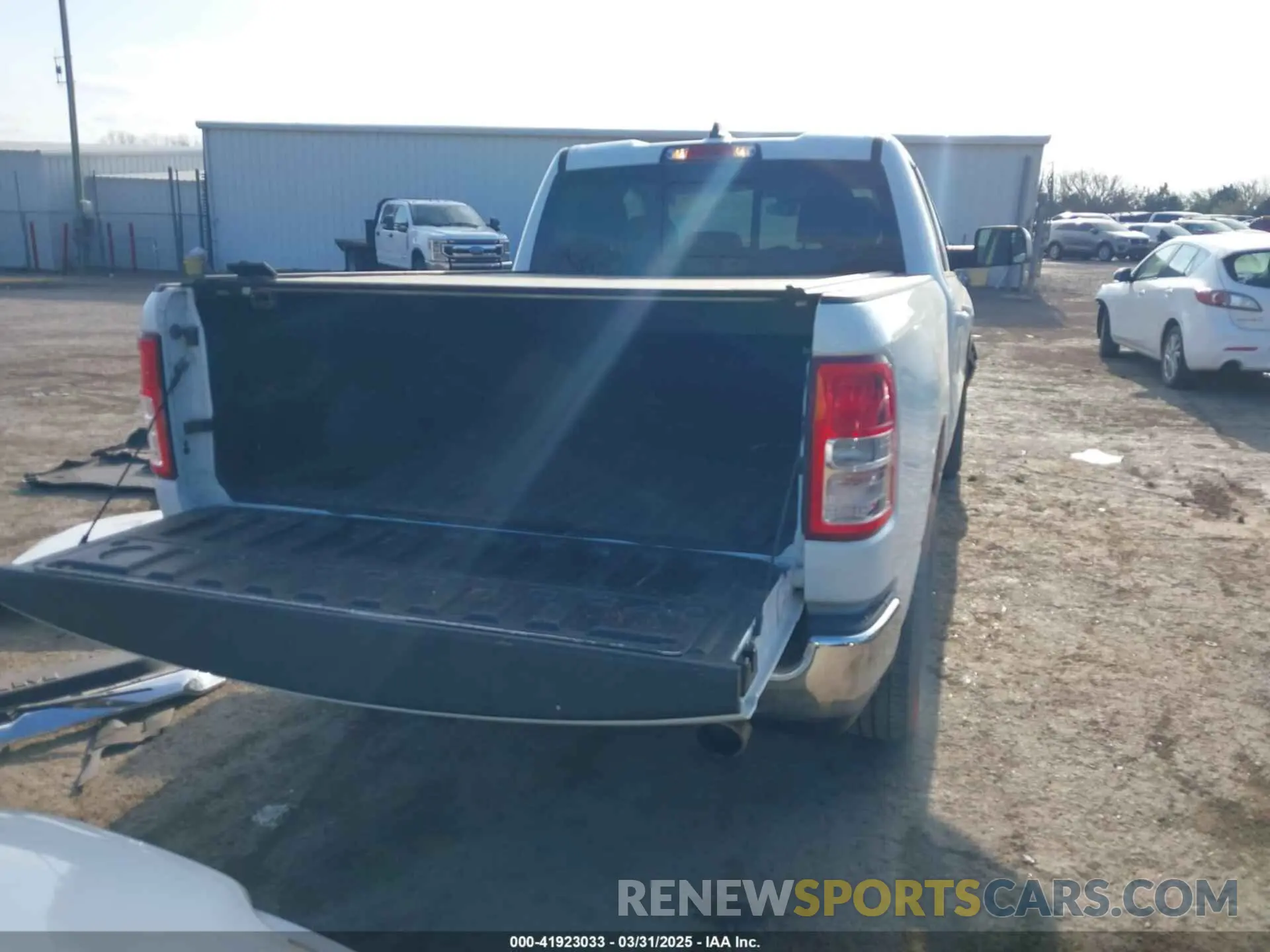 4 fotografías del automóvil dañado 1C6SRFBT0KN822397 RAM 1500 2019