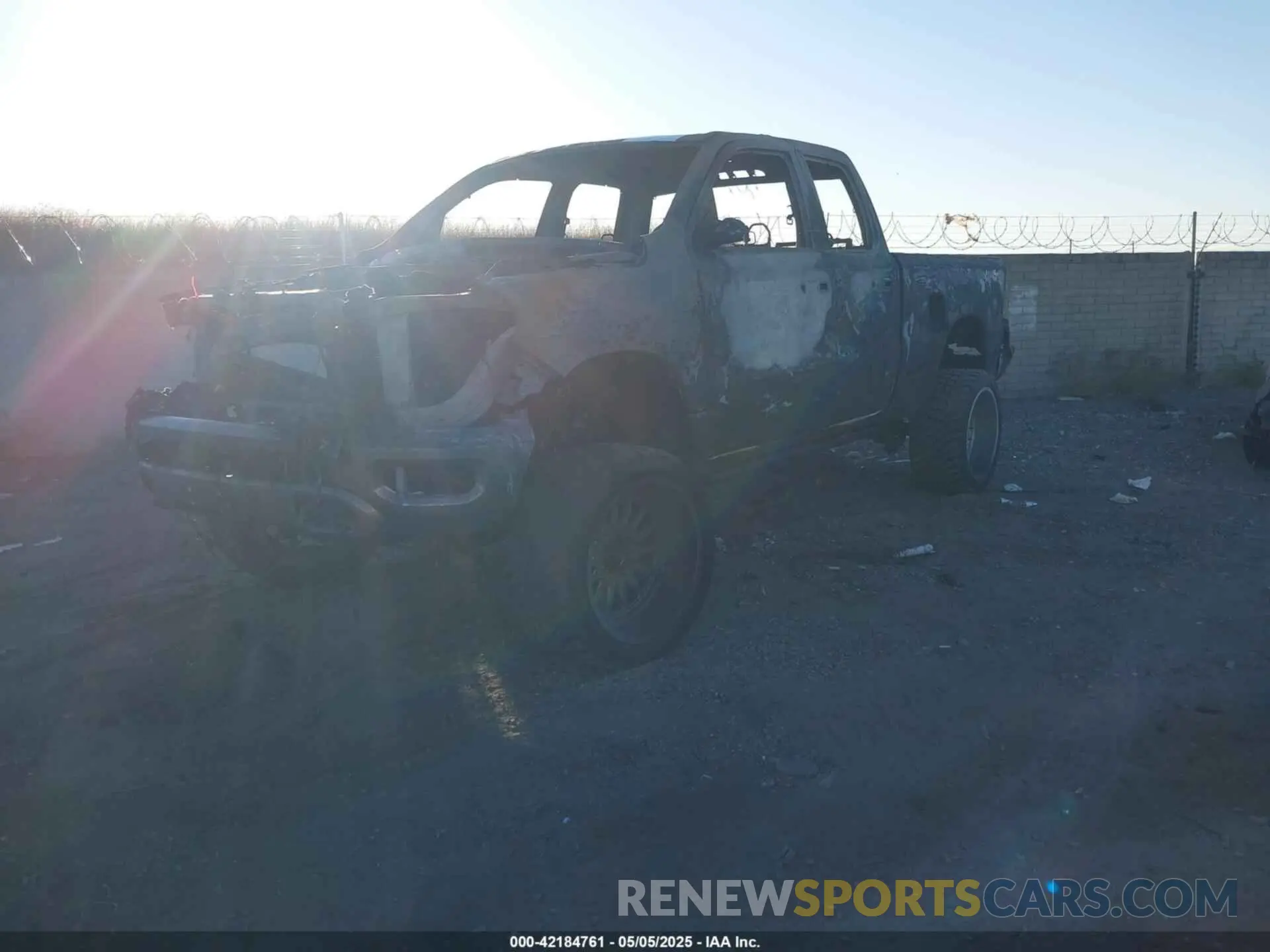 2 fotografías del automóvil dañado 1C6SRFBT1KN624928 RAM 1500 2019