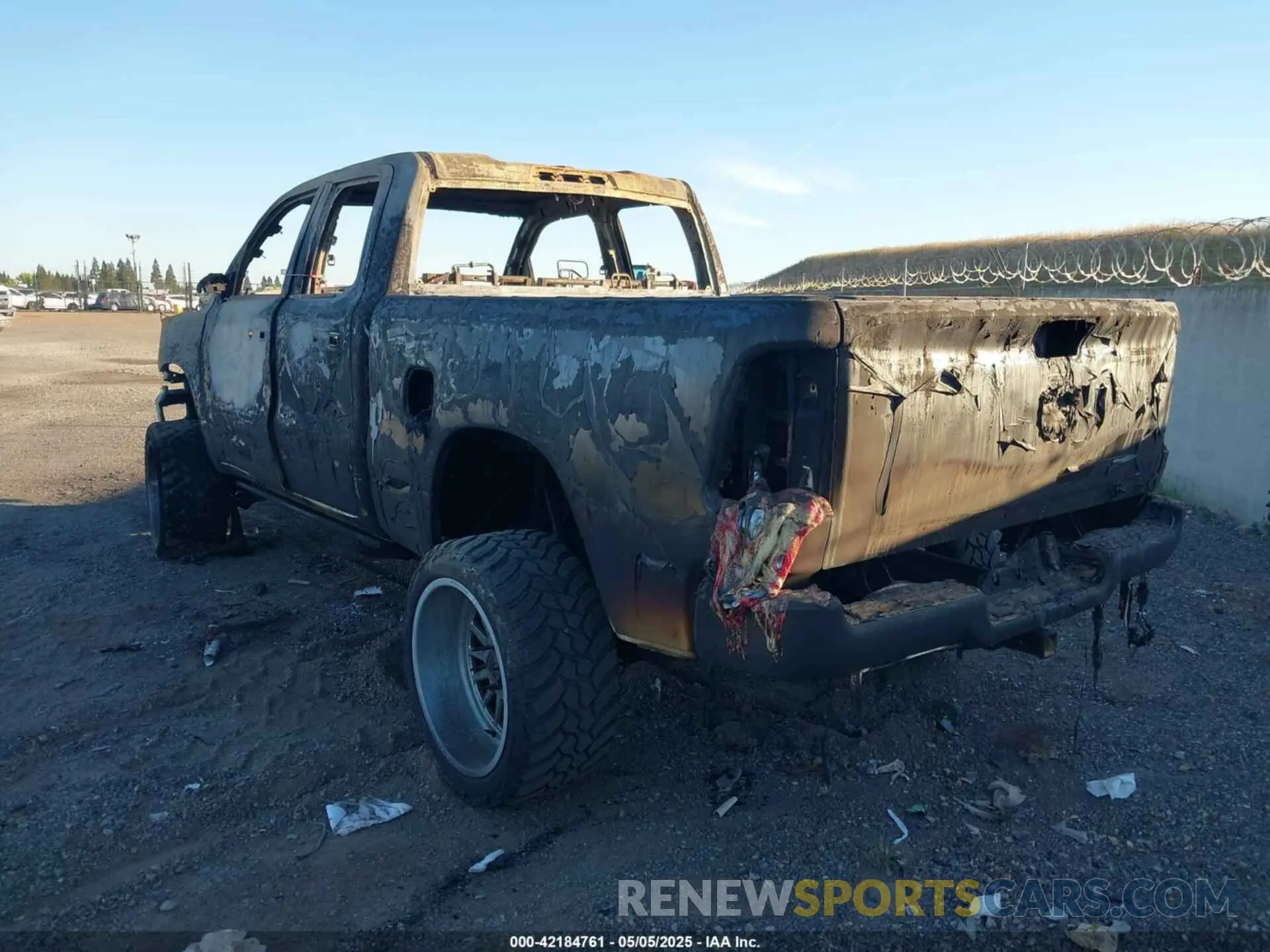 3 fotografías del automóvil dañado 1C6SRFBT1KN624928 RAM 1500 2019