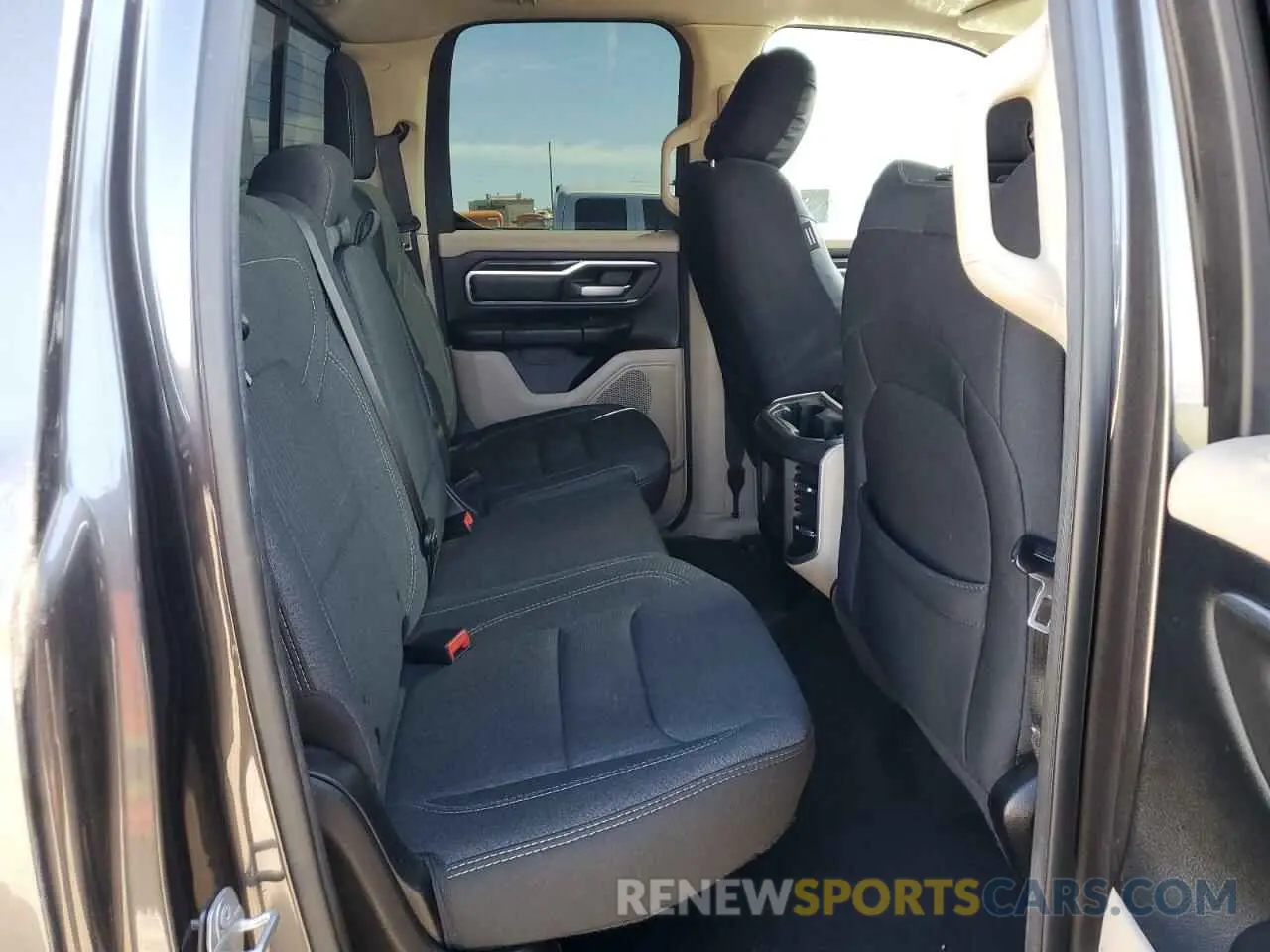 11 fotografías del automóvil dañado 1C6SRFBT2KN918161 RAM 1500 2019