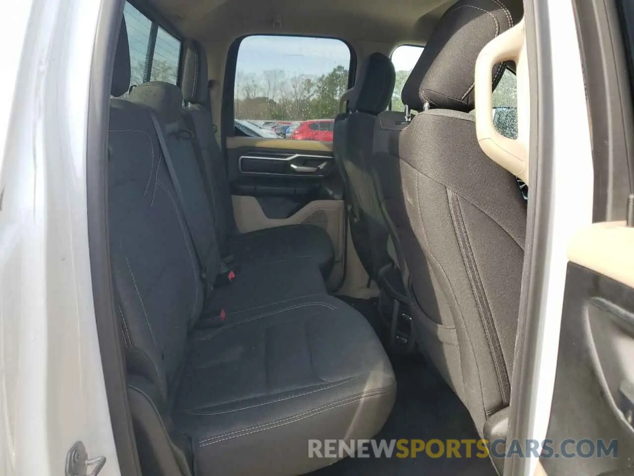 10 fotografías del automóvil dañado 1C6SRFBT8KN833194 RAM 1500 2019
