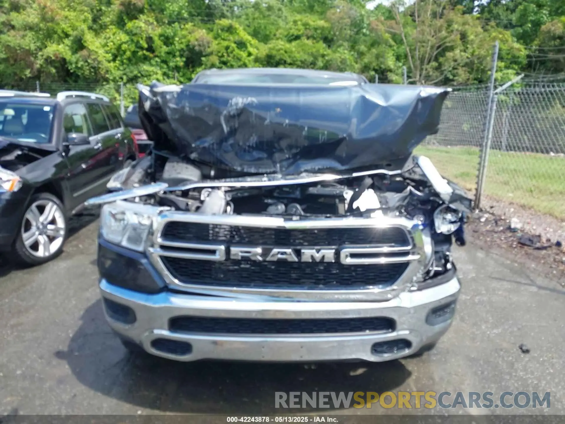 12 fotografías del automóvil dañado 1C6SRFCT5KN597618 RAM 1500 2019