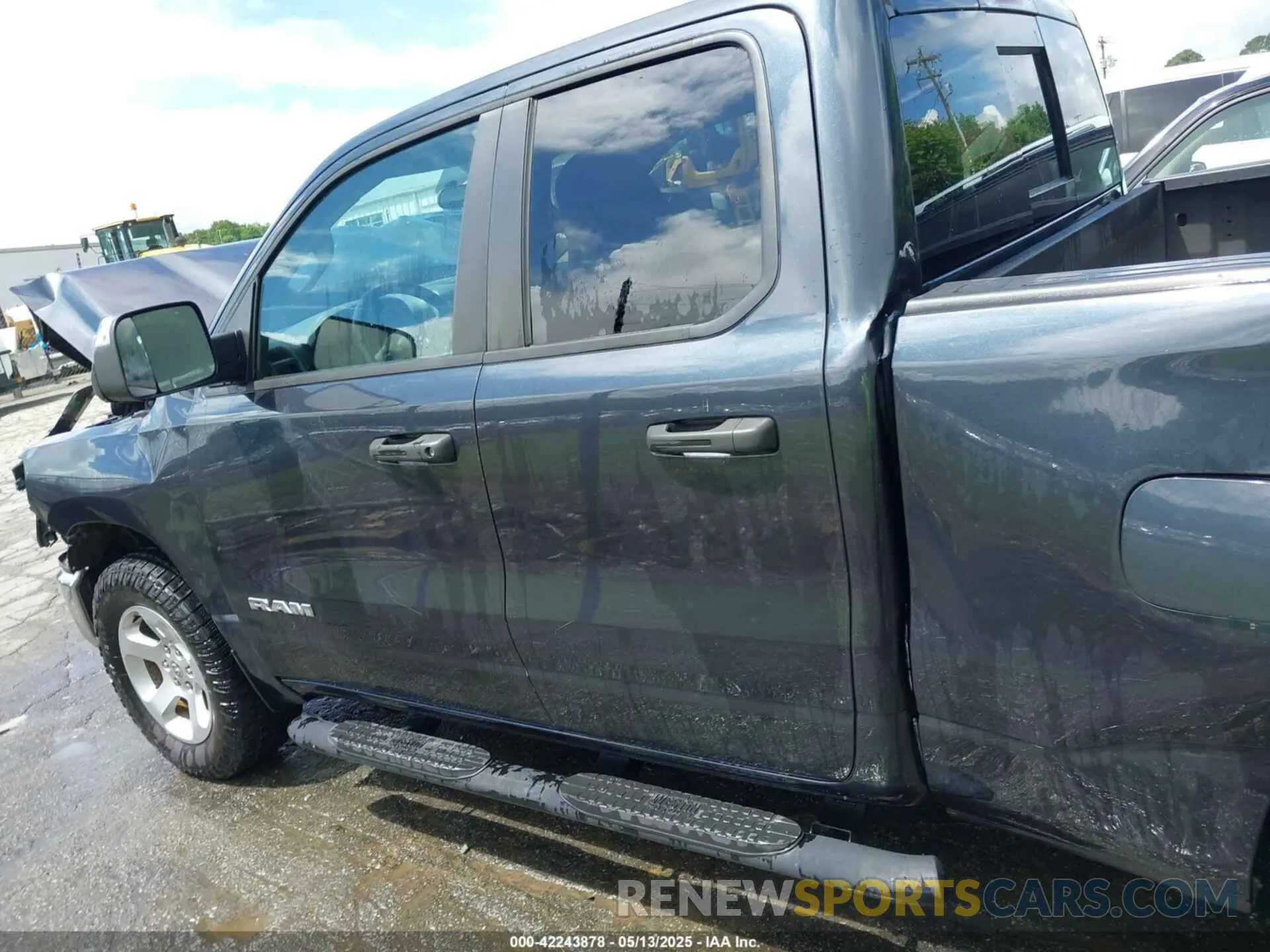 14 fotografías del automóvil dañado 1C6SRFCT5KN597618 RAM 1500 2019