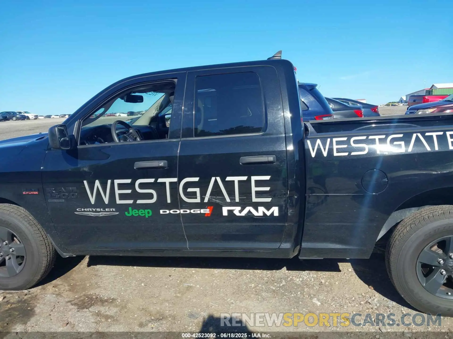 14 fotografías del automóvil dañado 1C6SRFCT6KN601725 RAM 1500 2019
