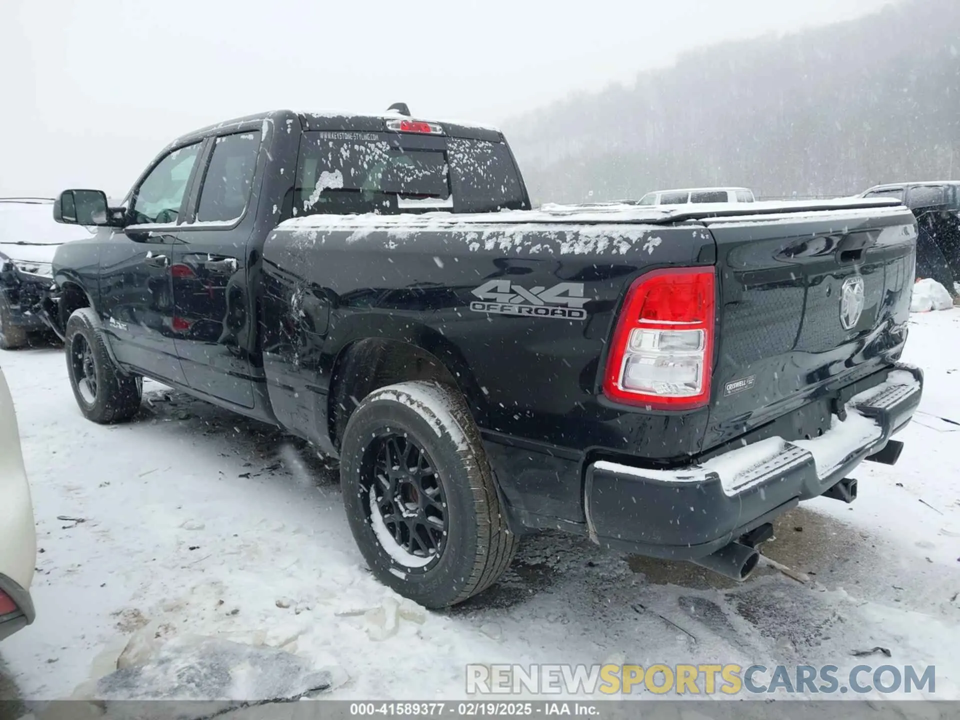 3 fotografías del automóvil dañado 1C6SRFCT8KN812411 RAM 1500 2019