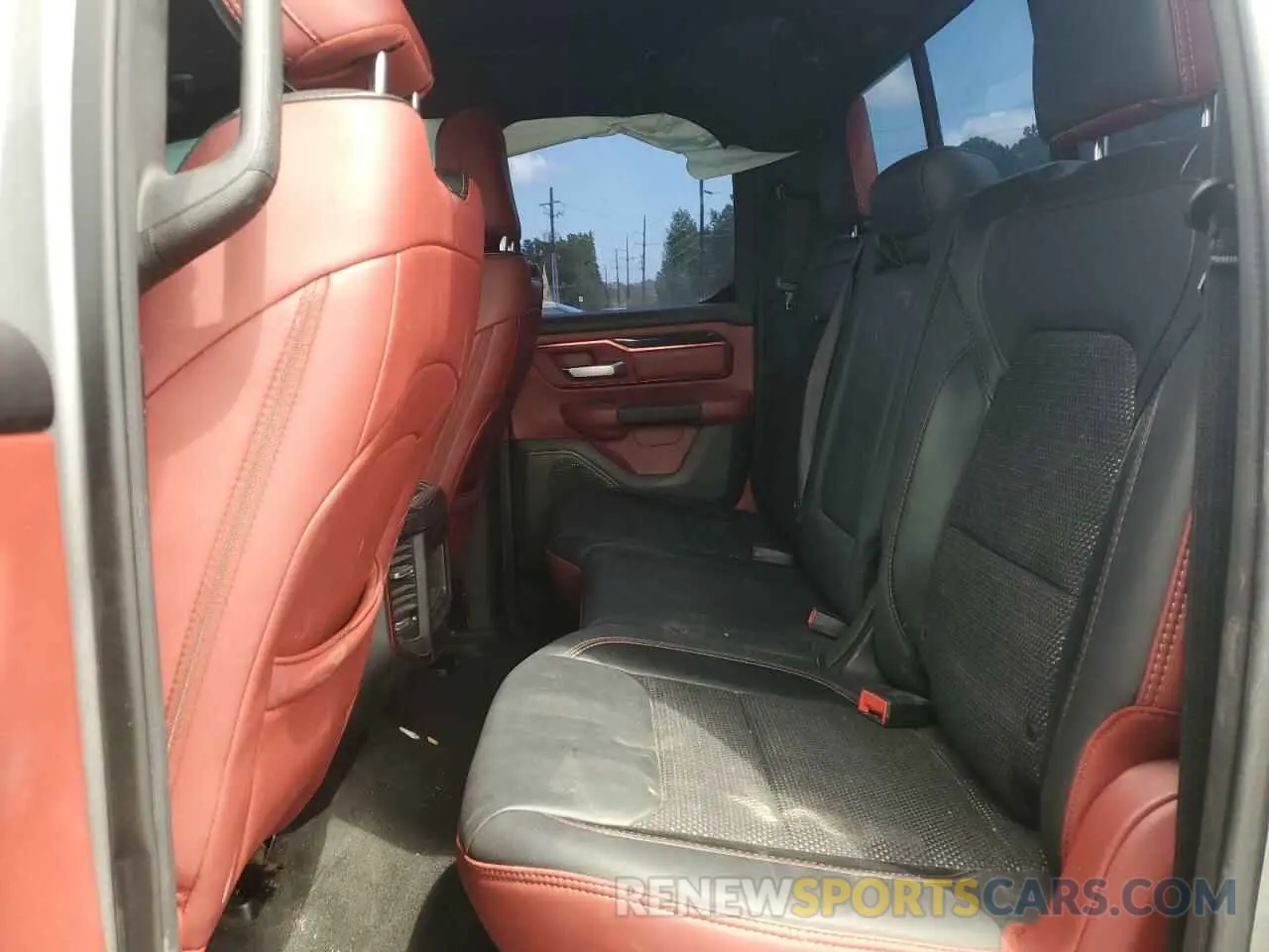 10 fotografías del automóvil dañado 1C6SRFET1KN875363 RAM 1500 2019