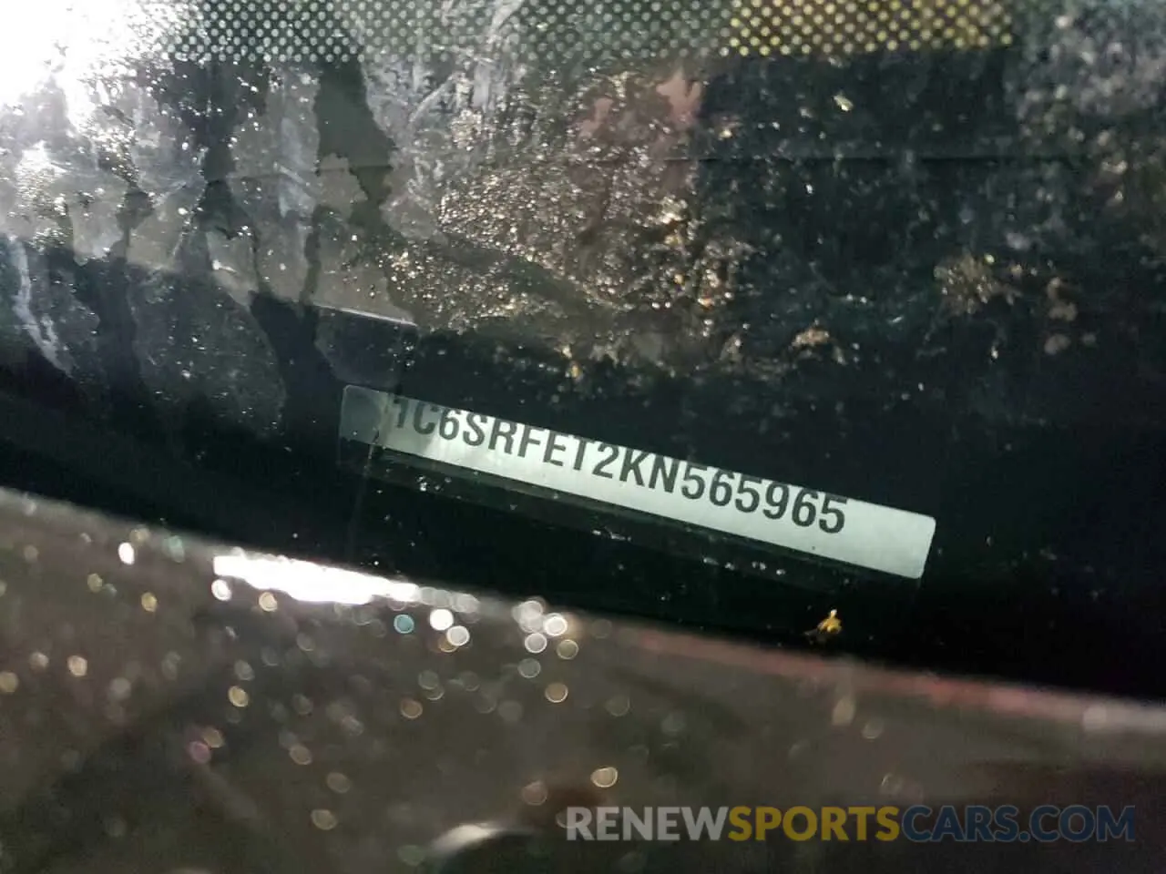 13 fotografías del automóvil dañado 1C6SRFET2KN565965 RAM 1500 2019