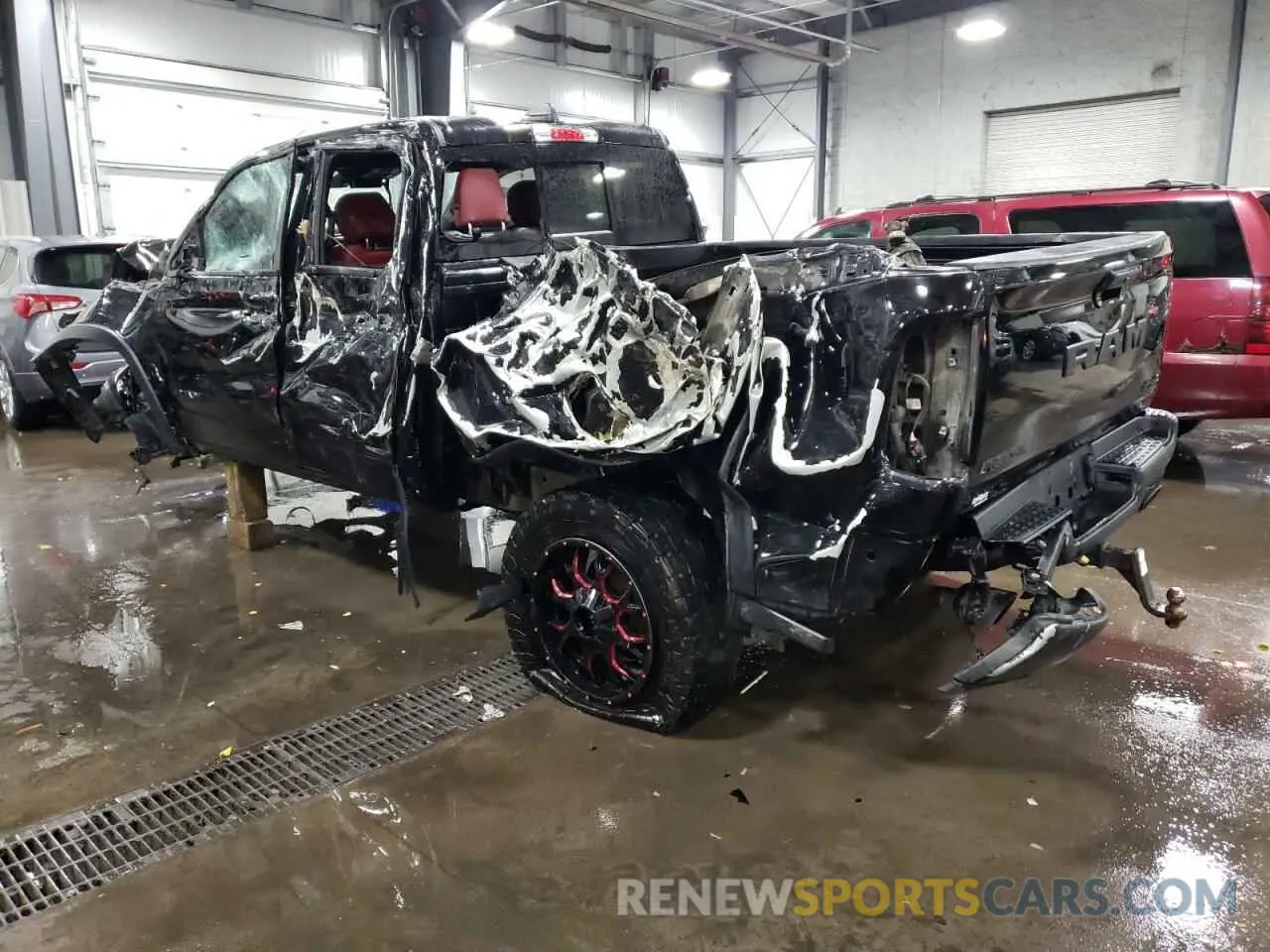 2 fotografías del automóvil dañado 1C6SRFET2KN565965 RAM 1500 2019