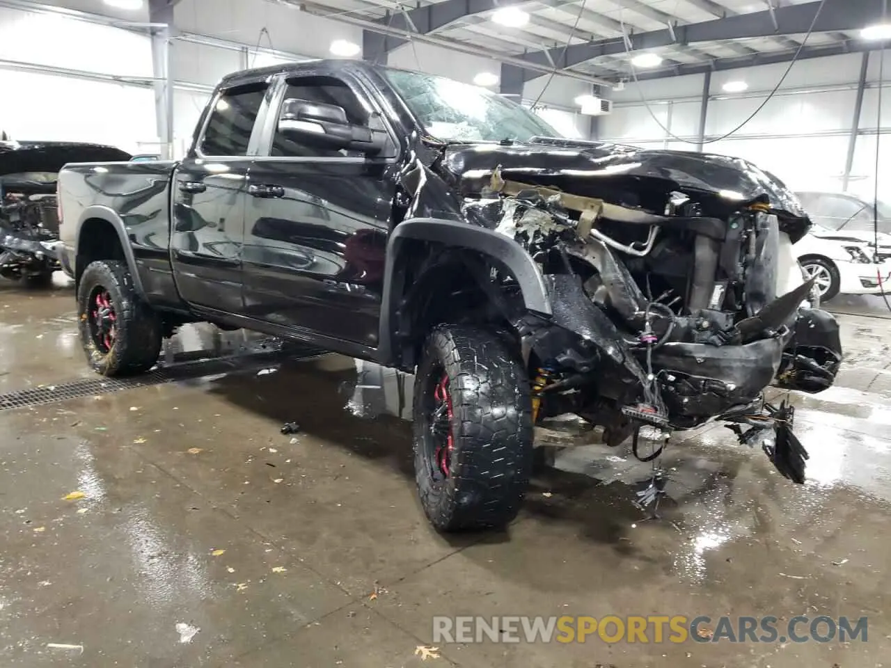 4 fotografías del automóvil dañado 1C6SRFET2KN565965 RAM 1500 2019