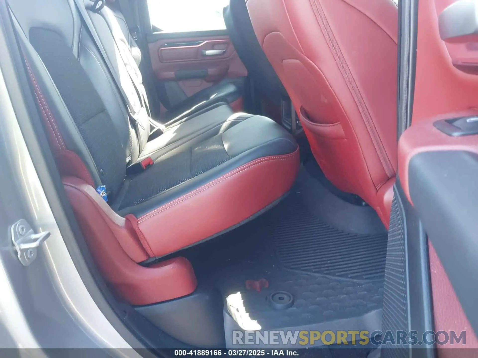 8 fotografías del automóvil dañado 1C6SRFET2KN671753 RAM 1500 2019