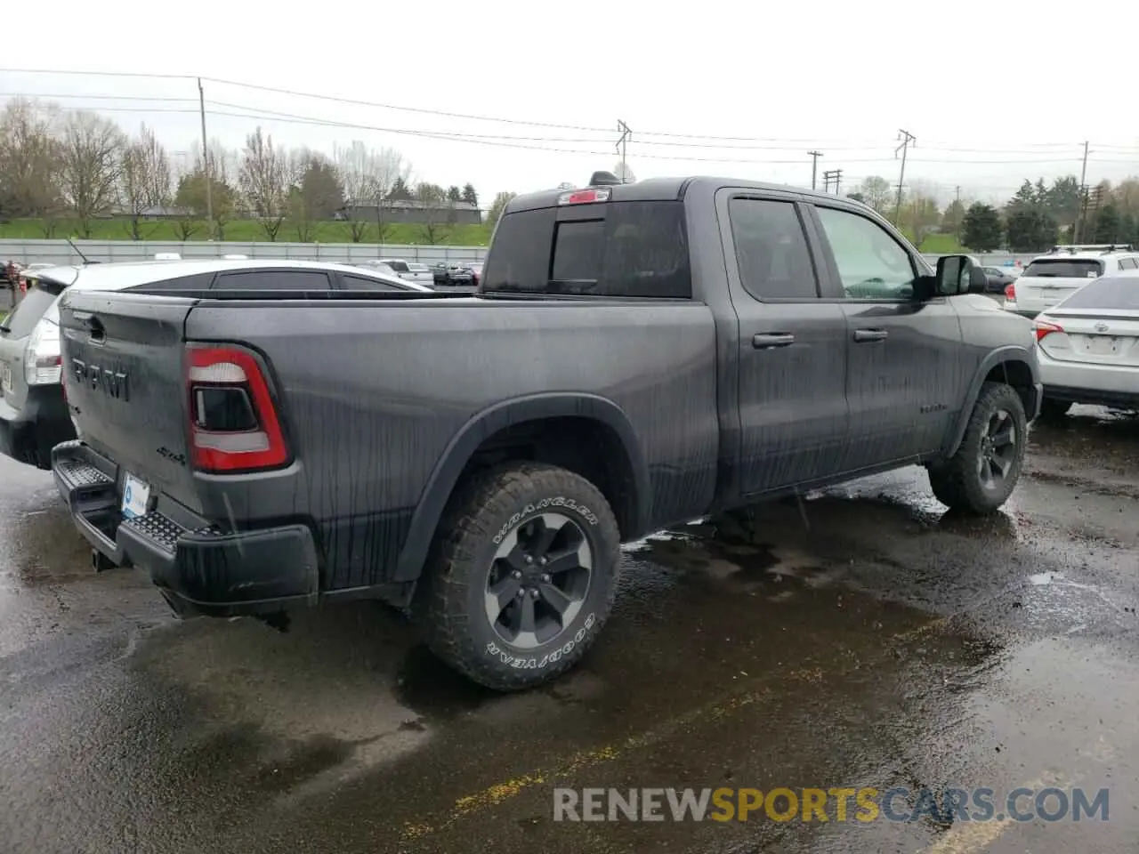 3 fotografías del automóvil dañado 1C6SRFET9KN717269 RAM 1500 2019