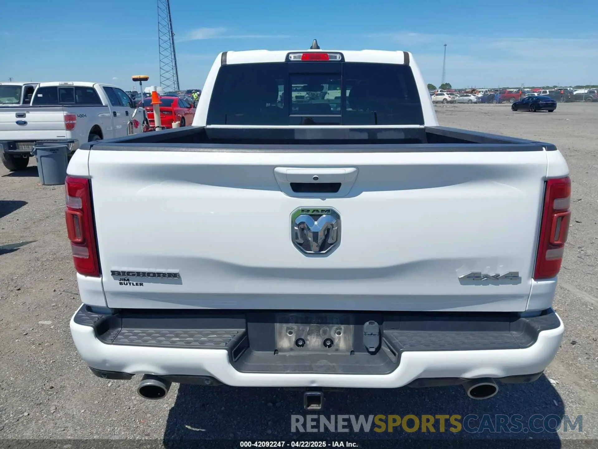 14 fotografías del automóvil dañado 1C6SRFFT0KN911008 RAM 1500 2019