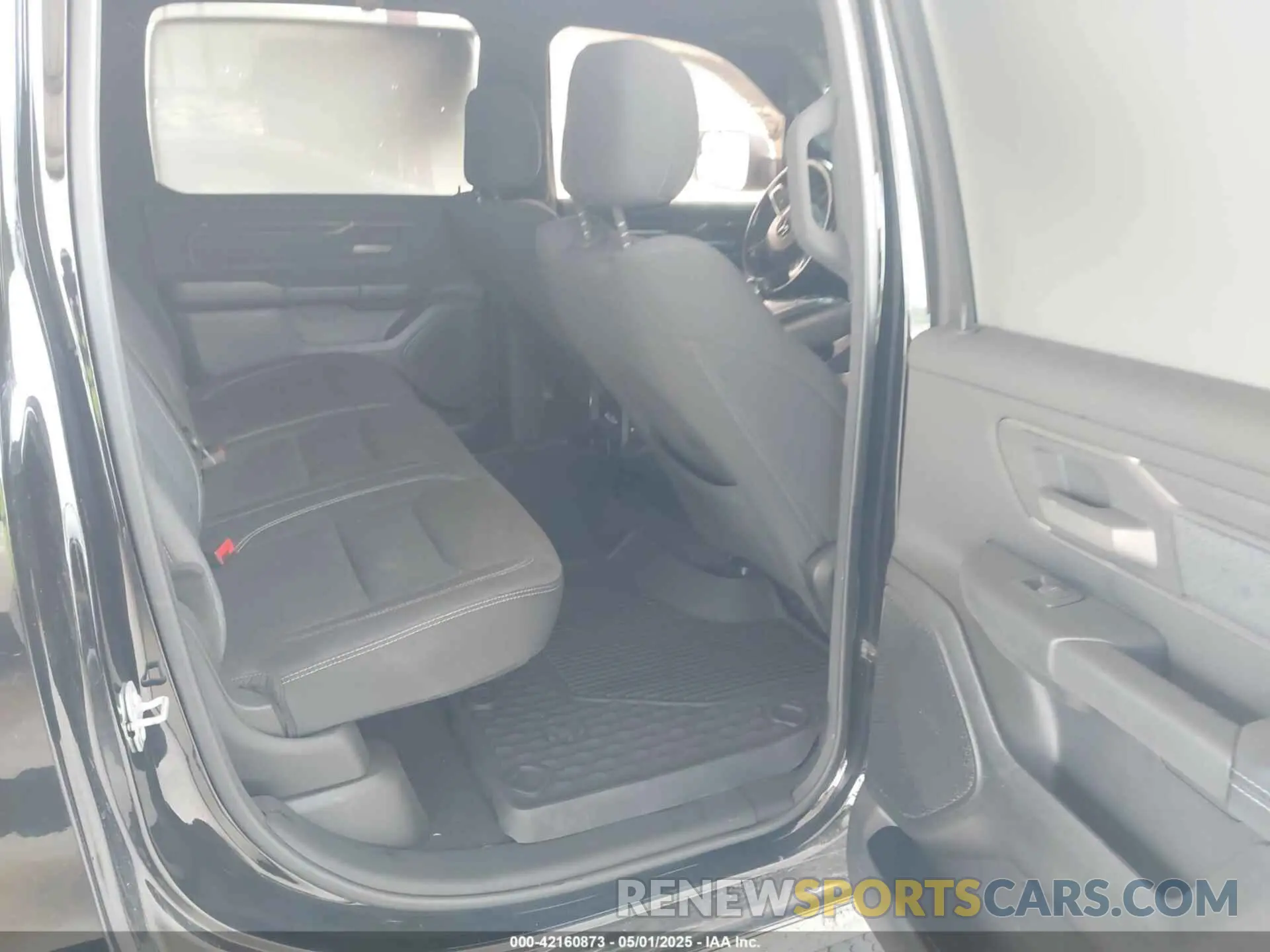 8 fotografías del automóvil dañado 1C6SRFFT1KN559122 RAM 1500 2019