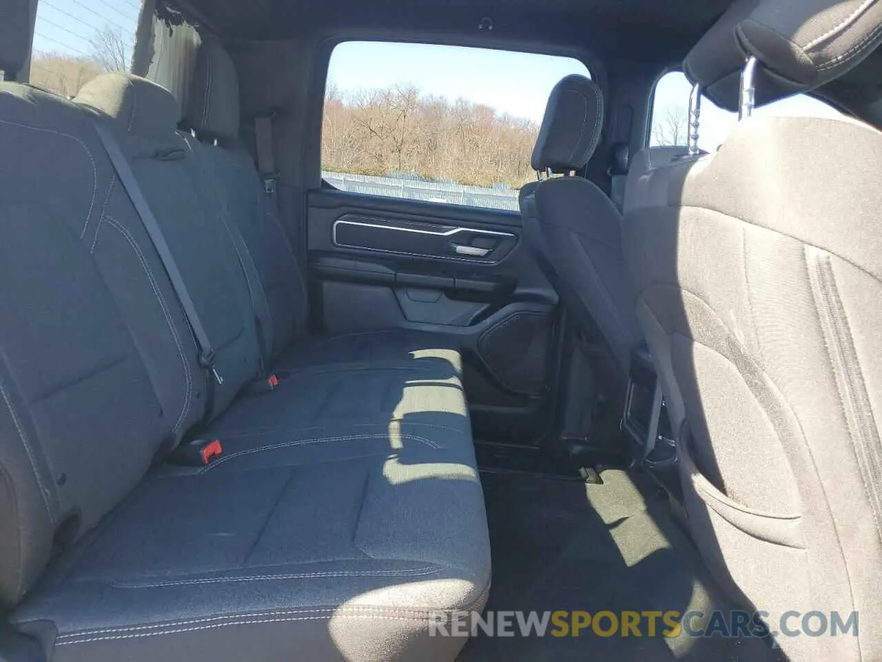 10 fotografías del automóvil dañado 1C6SRFFT1KN571223 RAM 1500 2019