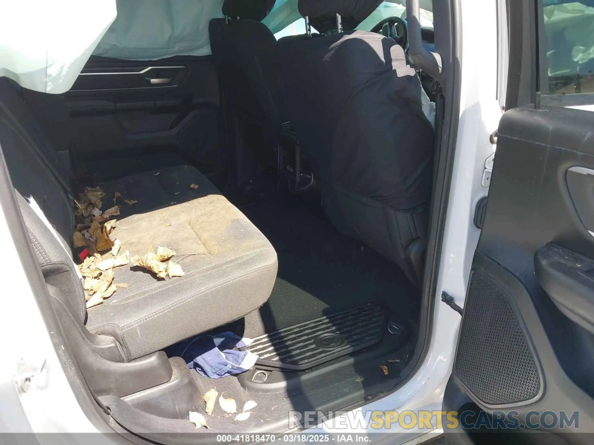 8 fotografías del automóvil dañado 1C6SRFFT1KN585106 RAM 1500 2019