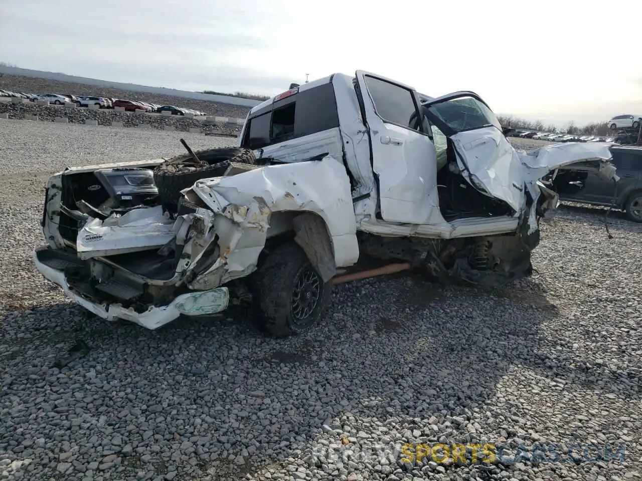 3 fotografías del automóvil dañado 1C6SRFFT1KN626592 RAM 1500 2019