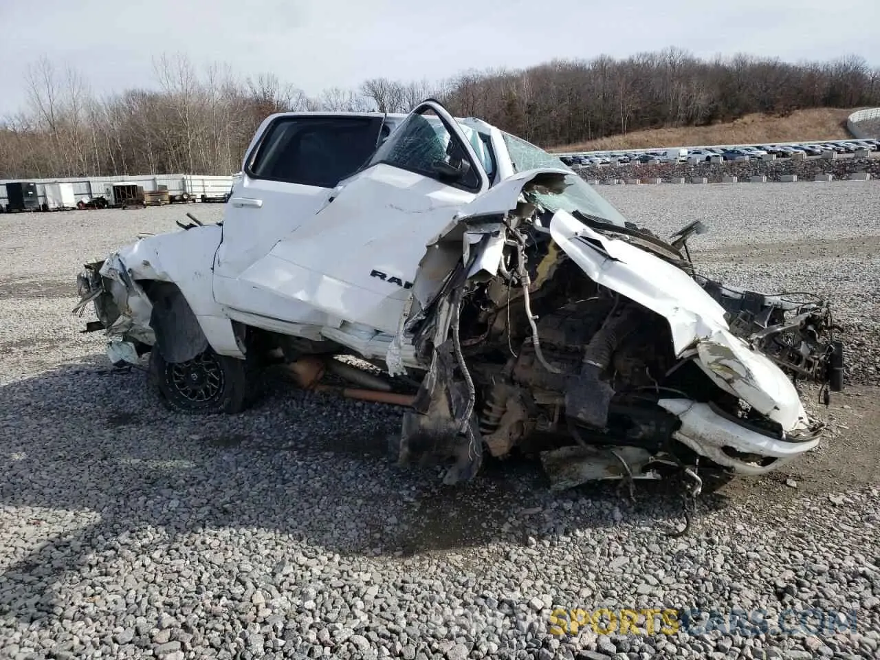 4 fotografías del automóvil dañado 1C6SRFFT1KN626592 RAM 1500 2019