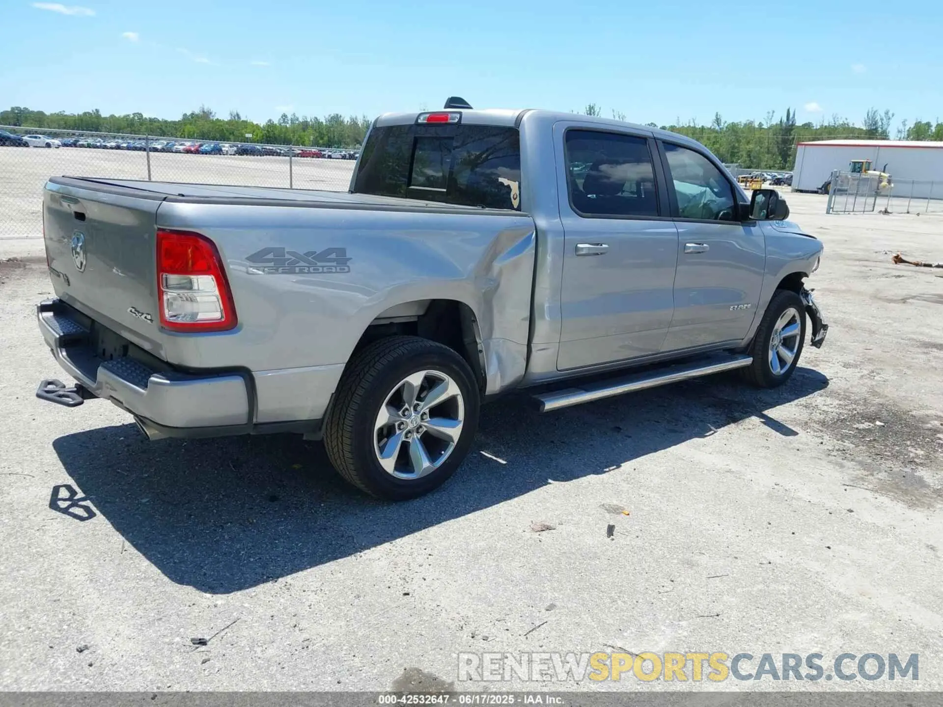 4 fotografías del automóvil dañado 1C6SRFFT1KN651816 RAM 1500 2019