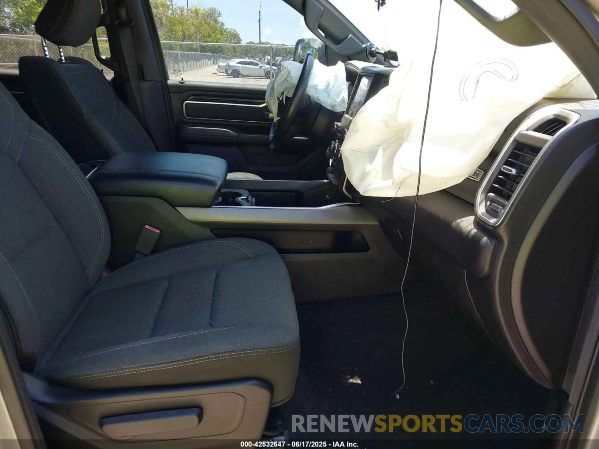 5 fotografías del automóvil dañado 1C6SRFFT1KN651816 RAM 1500 2019